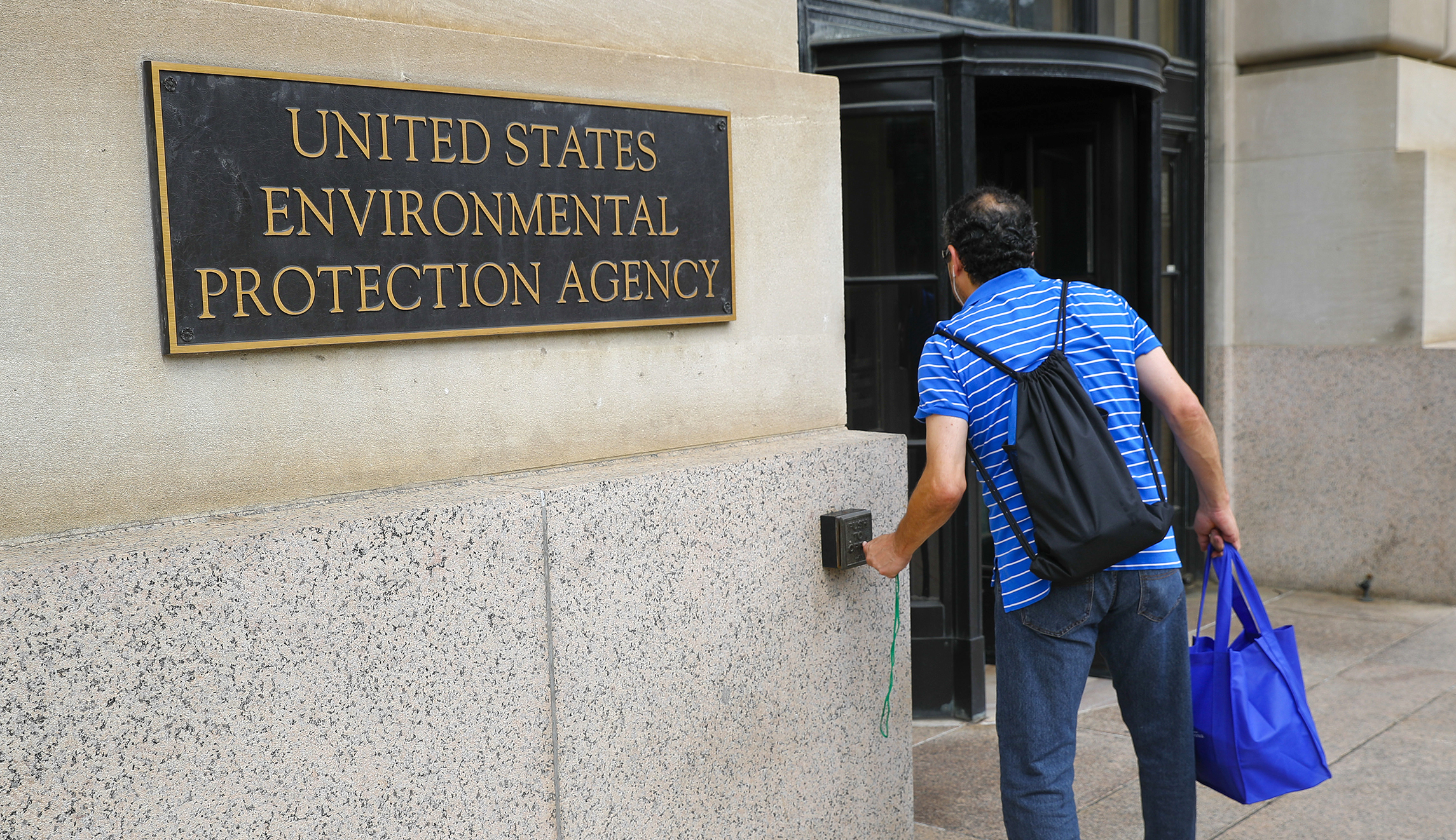 Media replays fake news hit on EPA even after AP correction