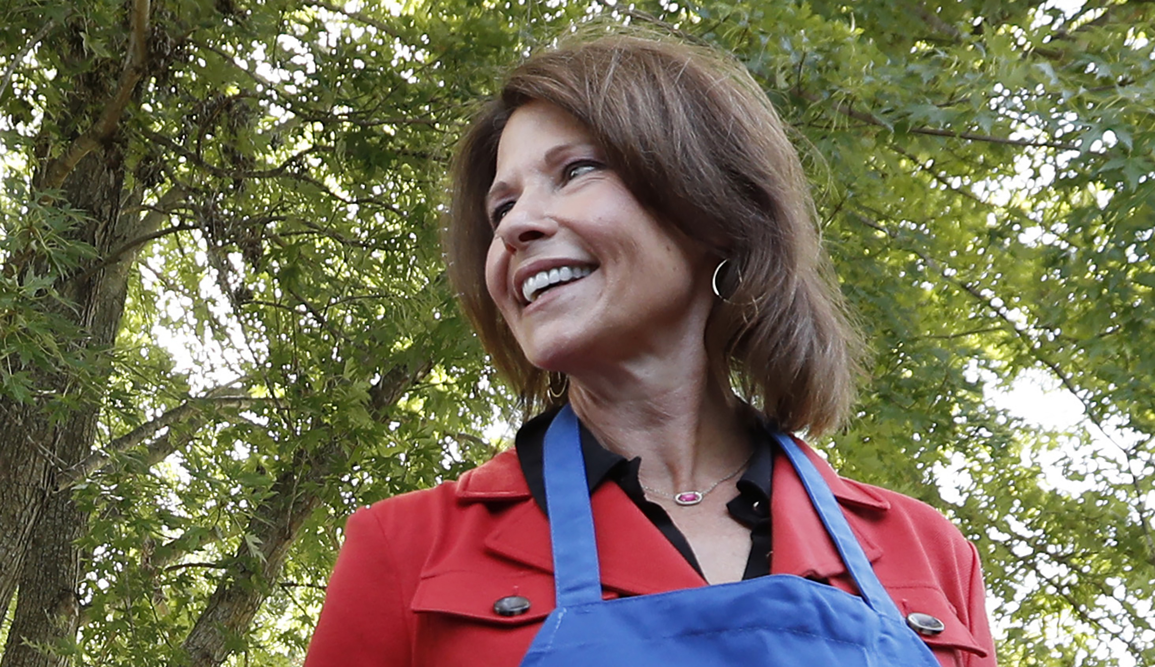 Cheri Bustos plans run for leadership post if Democrats win majority