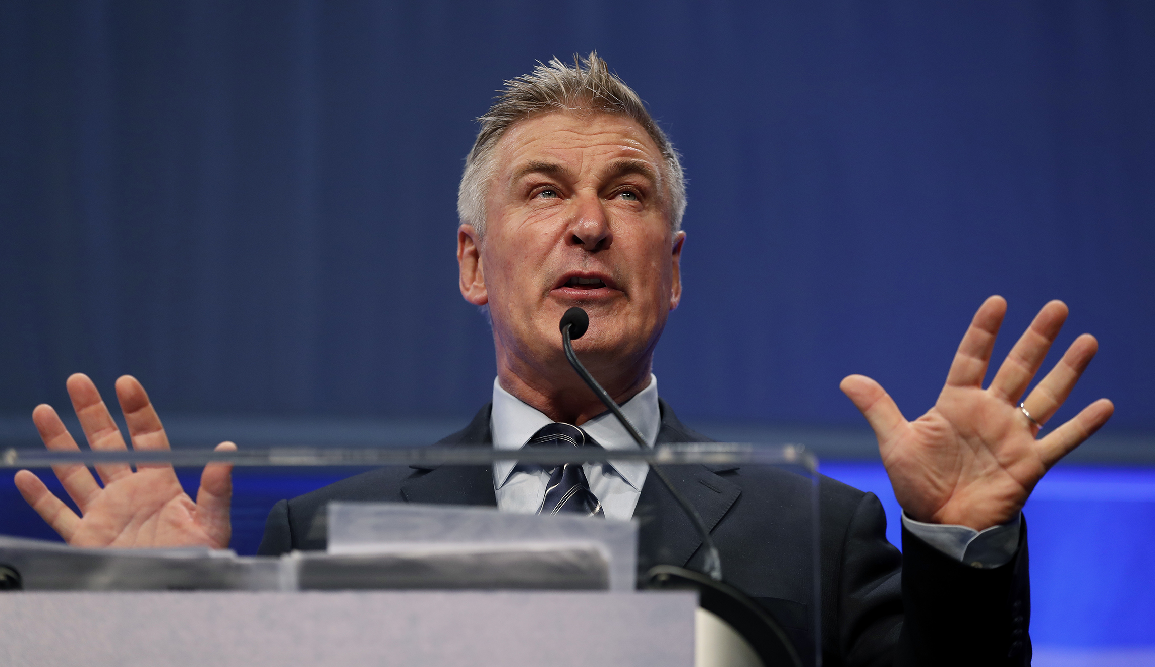 Alec Baldwin: ‘Beating Trump would be so easy’