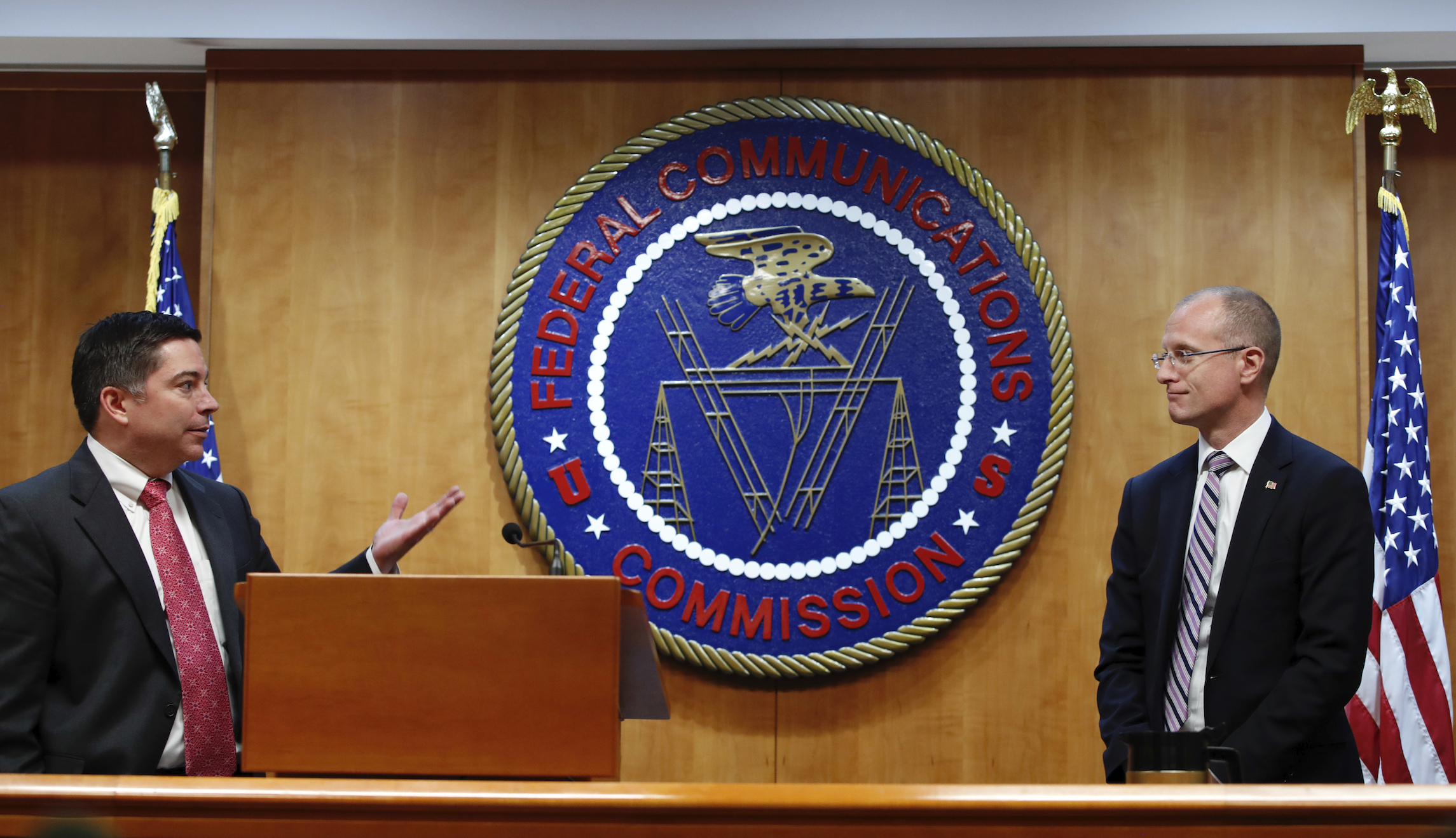 FCC commissioner rips Twitter for suspending popular conservative account