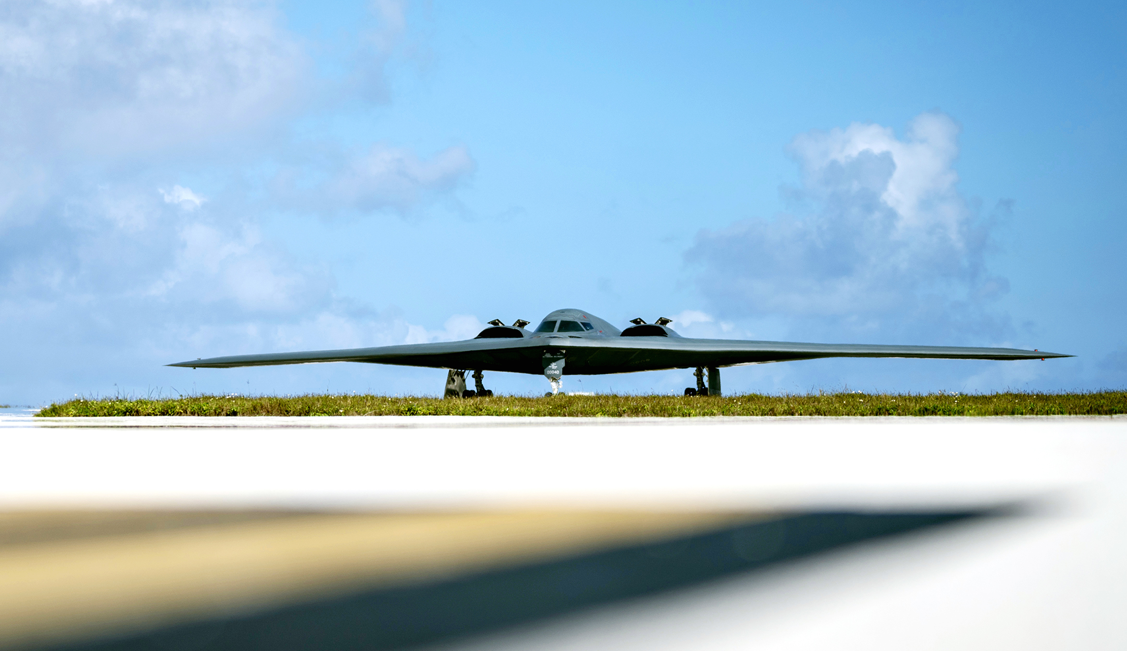 B-2 bomber makes emergency landing in Colorado