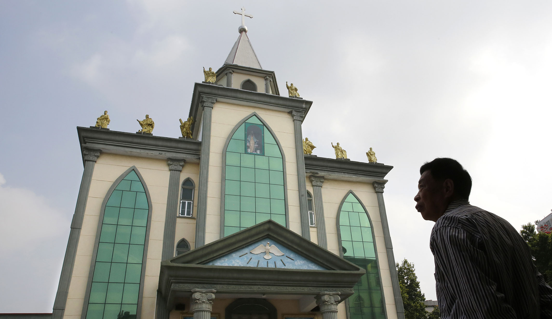 China cracking down on teaching religion to children