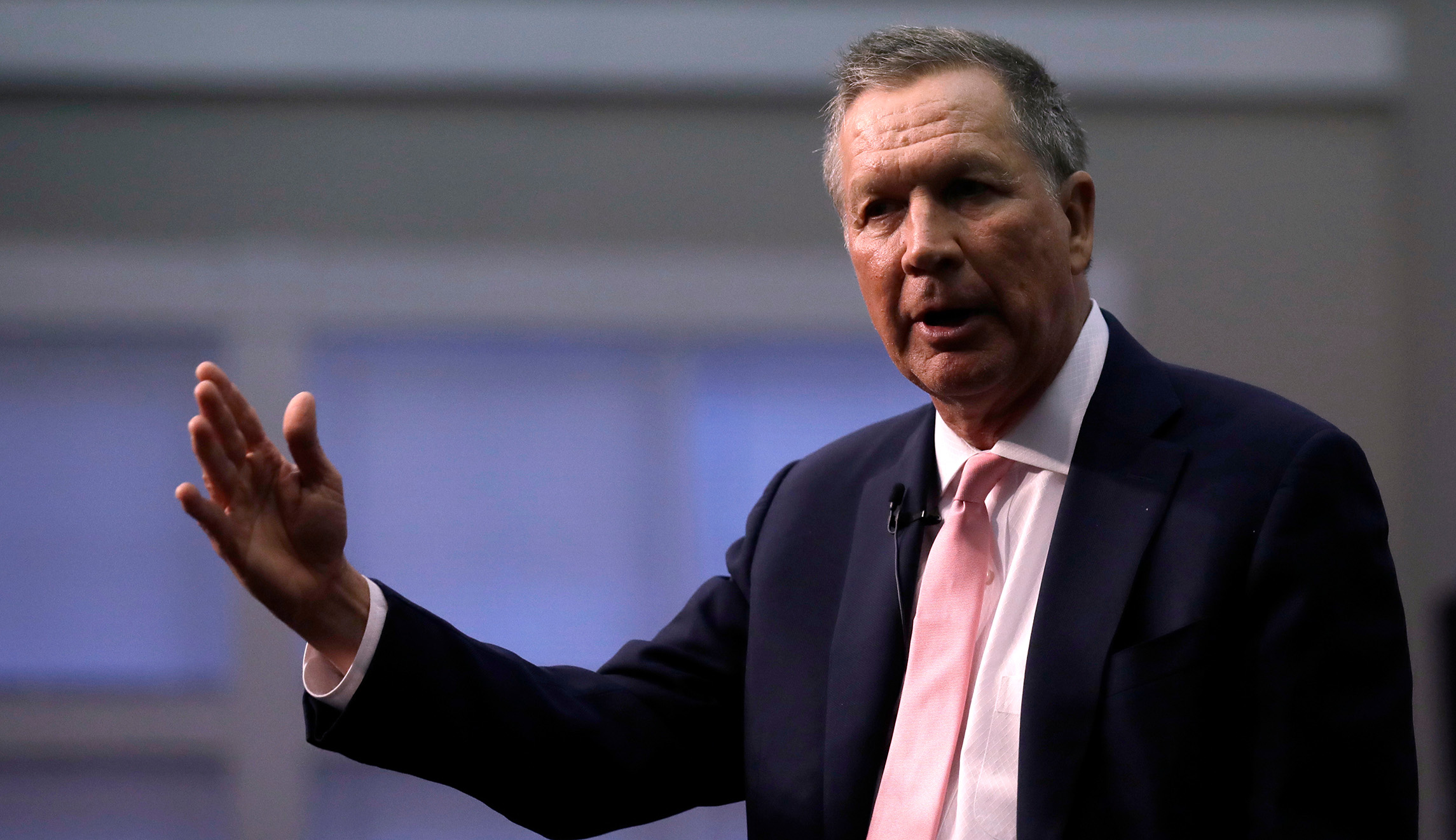 John Kasich dunks on Michael Jordan: Lebron James is ‘a little better’