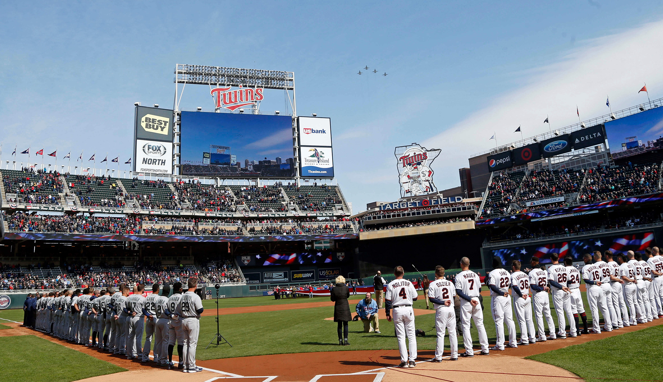 Minnesota teams postpone games after shooting of Daunte Wright
