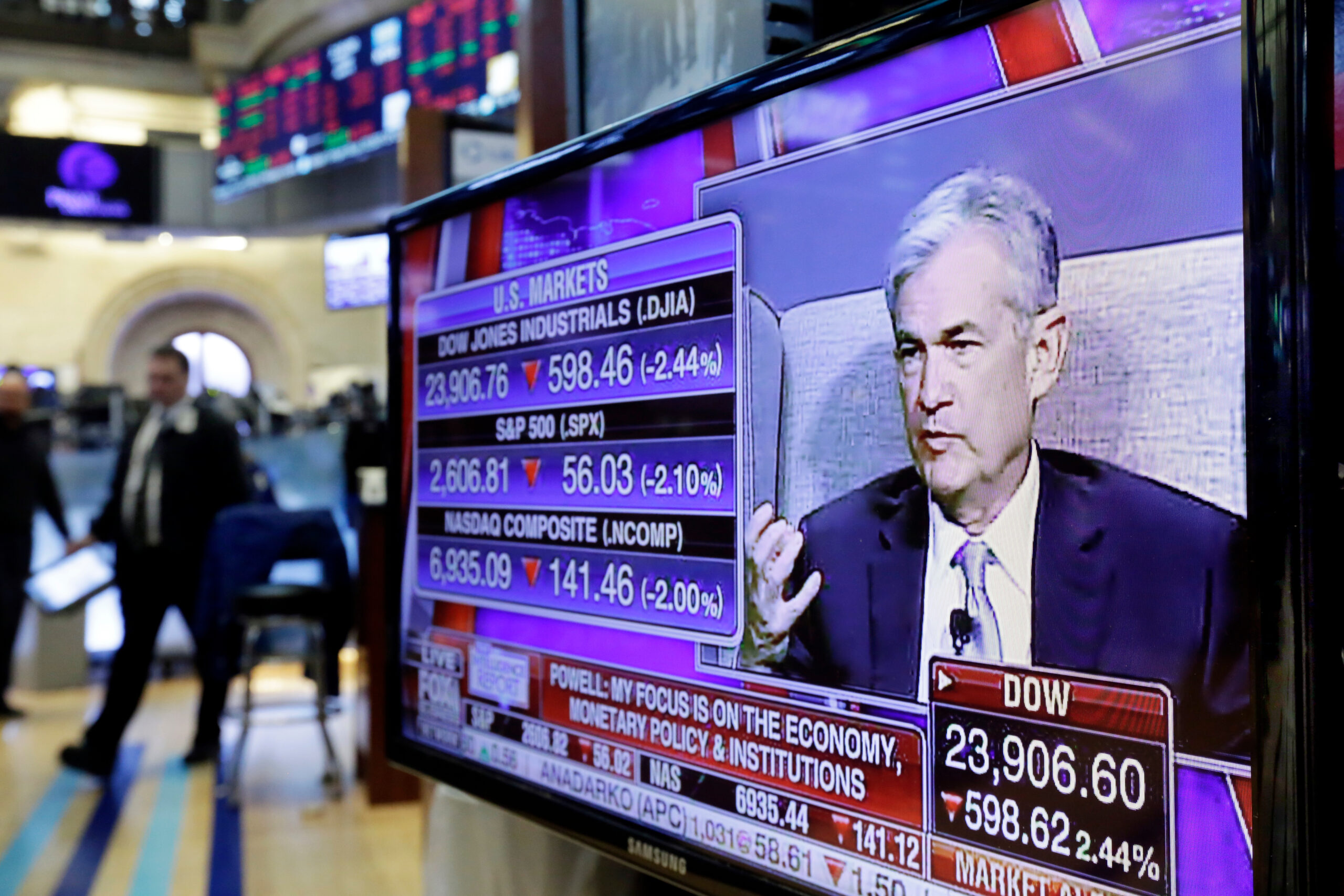 Fed avoids clashing with Trump on tax cuts, despite inherent conflict
