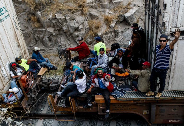 Trump tells border officials to block migrant caravans from entering US