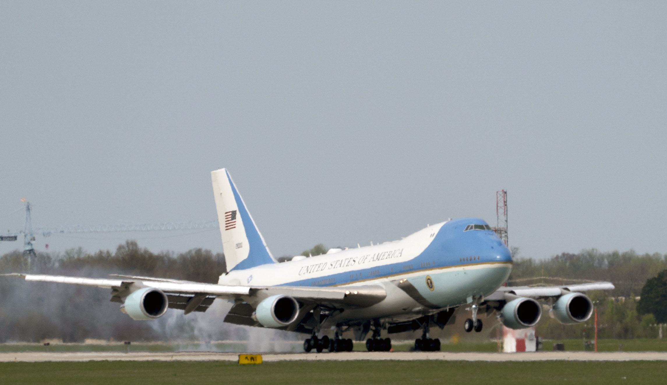 Air Force cancels $24 million refrigerators for Air Force One