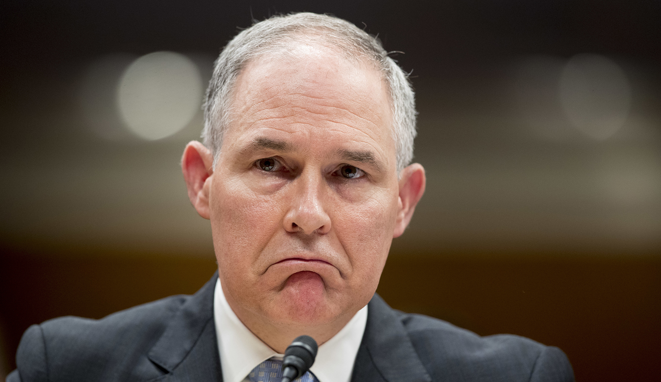 House Democrats ask FBI for criminal probe of Scott Pruitt
