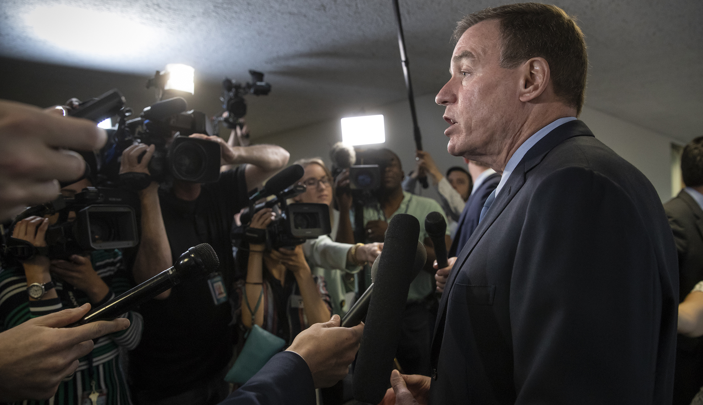 Mark Warner calls Trump sanctions order ‘insufficient’