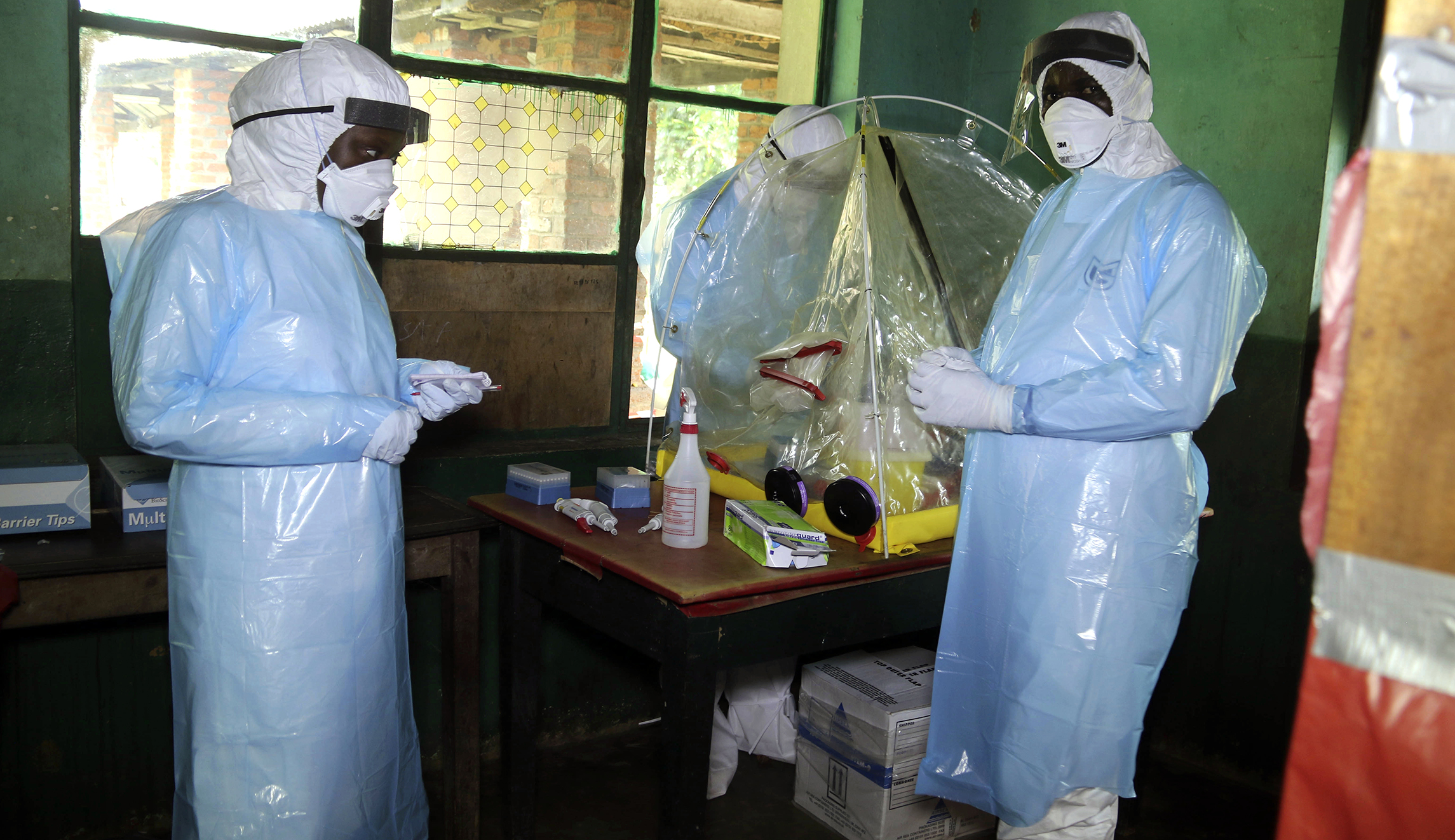Ebola spreads to large city in Congo