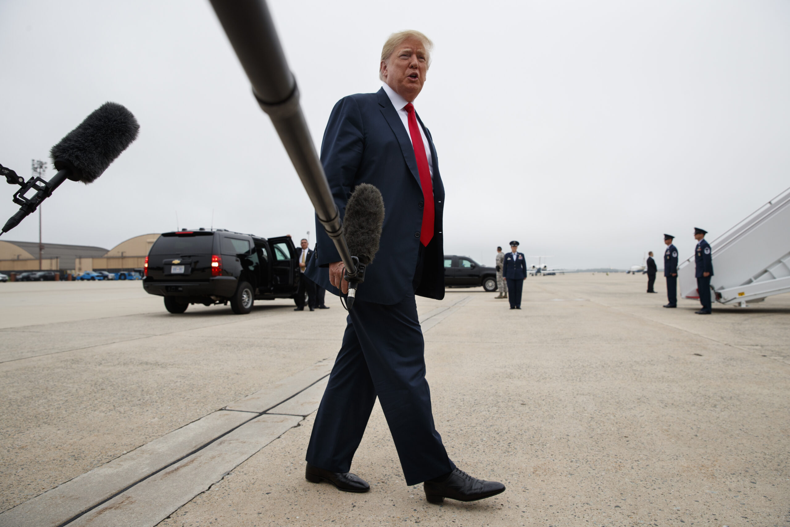 Online bookies offer odds on lies in Trump’s address, color of his tie