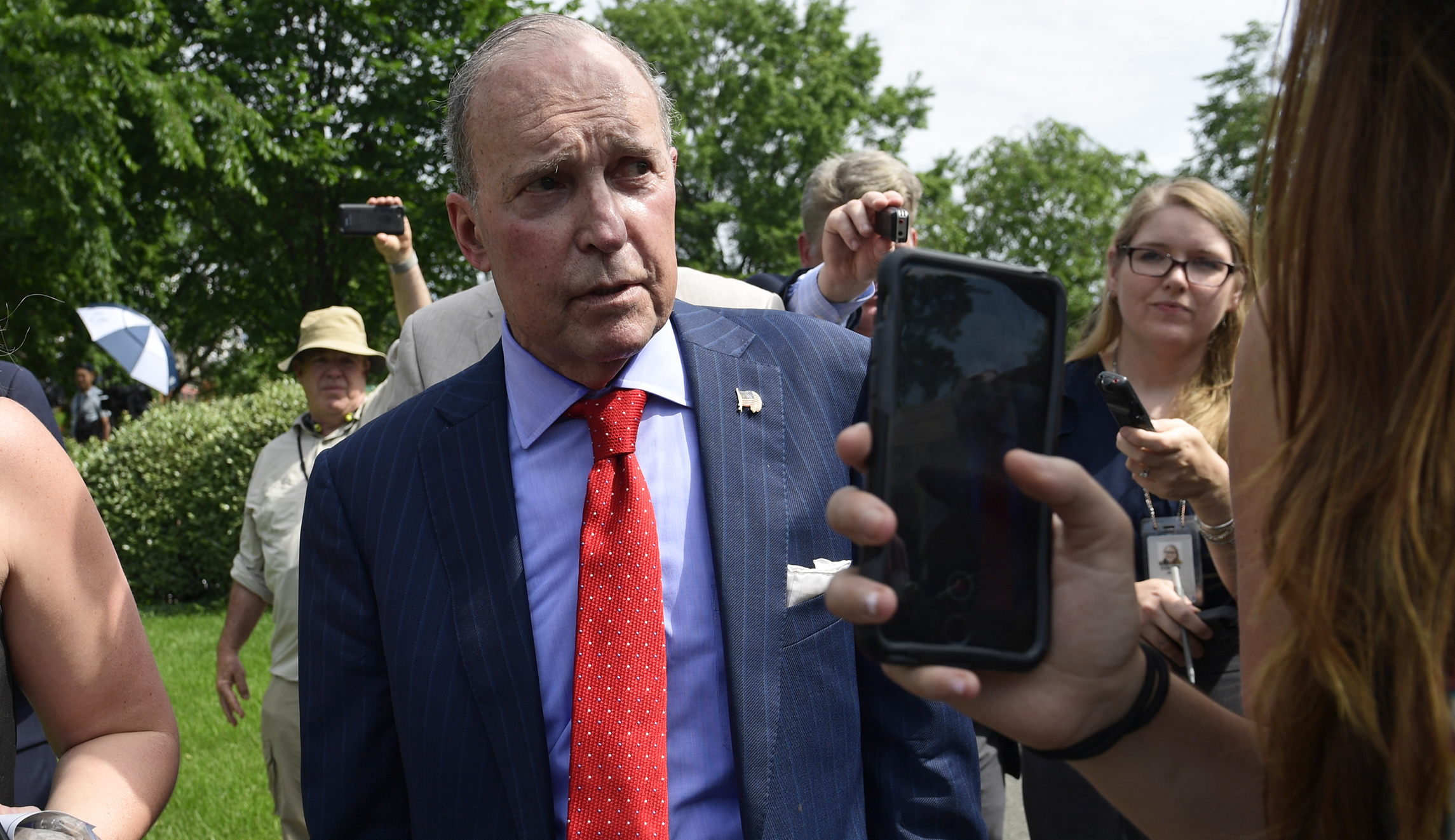 White House hosts German delegation for trade talks