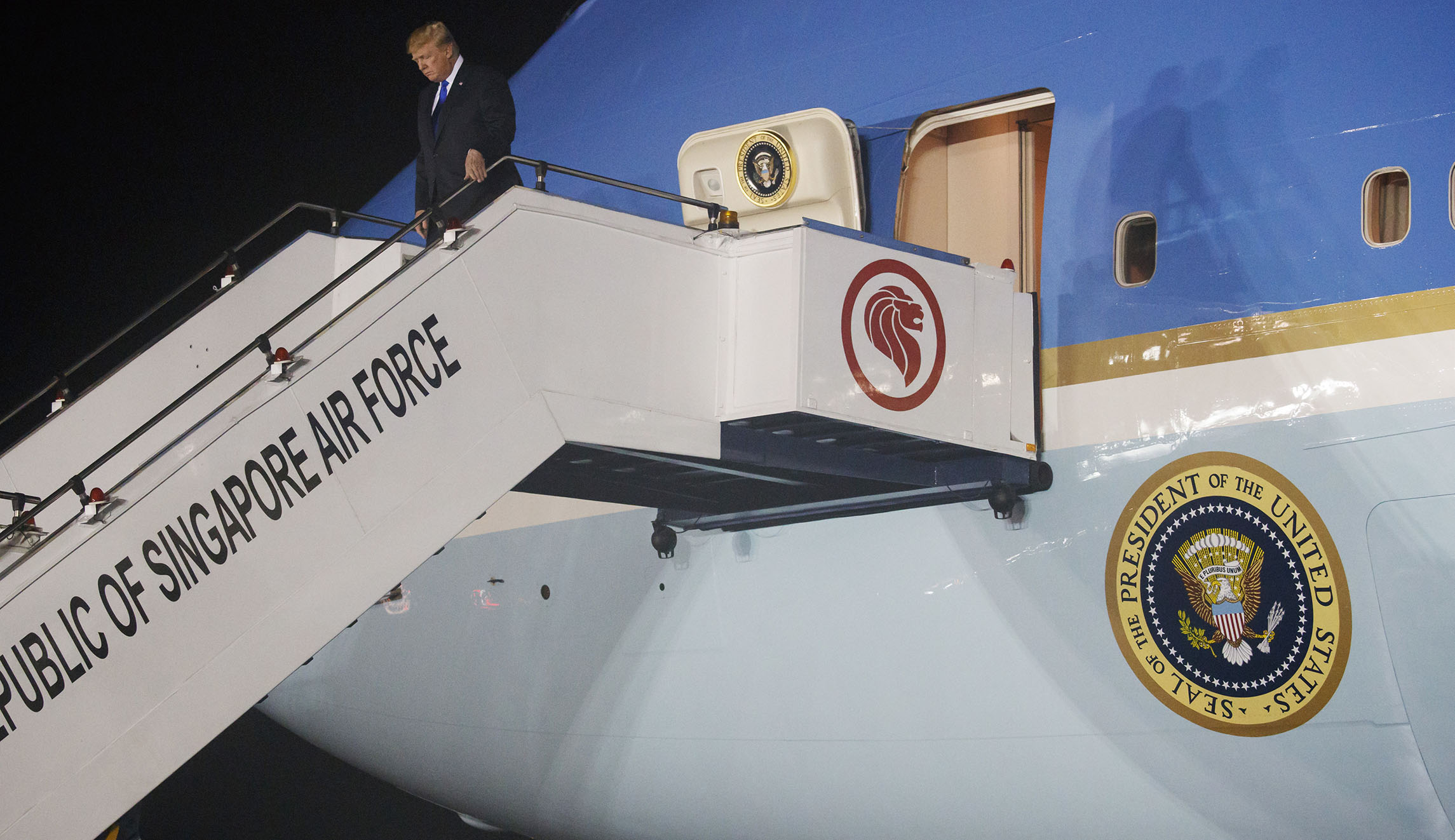 Trump arrives in Singapore ahead of summit with North Korea’s Kim Jong Un