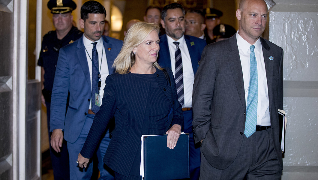 Trump heaps praise on Kirstjen Nielsen amid zero tolerance policy backlash