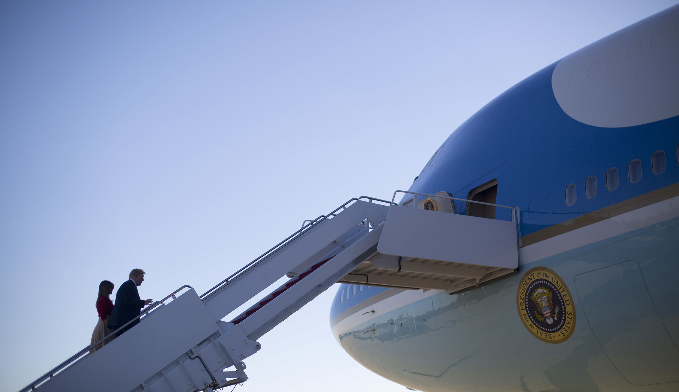 Trump: New, ‘top of the line’ Air Force One will be red, white, and blue