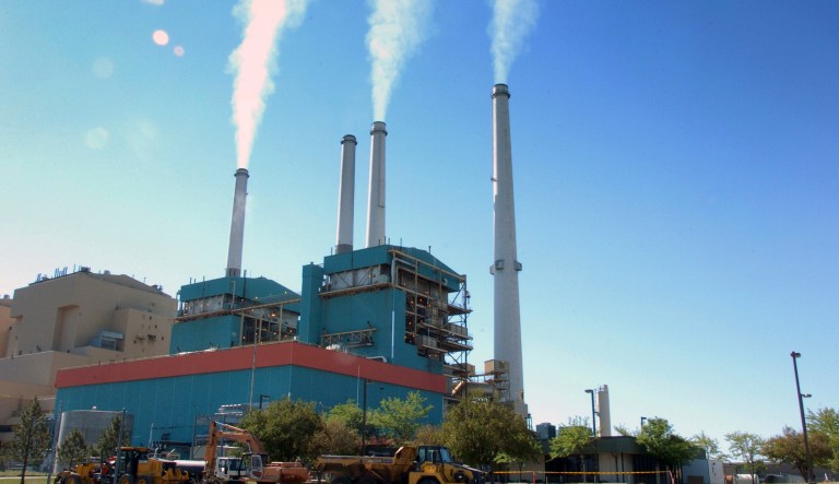 The Trump administration is advancing its plan to replace the centerpiece of President Barack Obama's efforts against global warming with a new rule expected to be more friendly to the coal industry. 