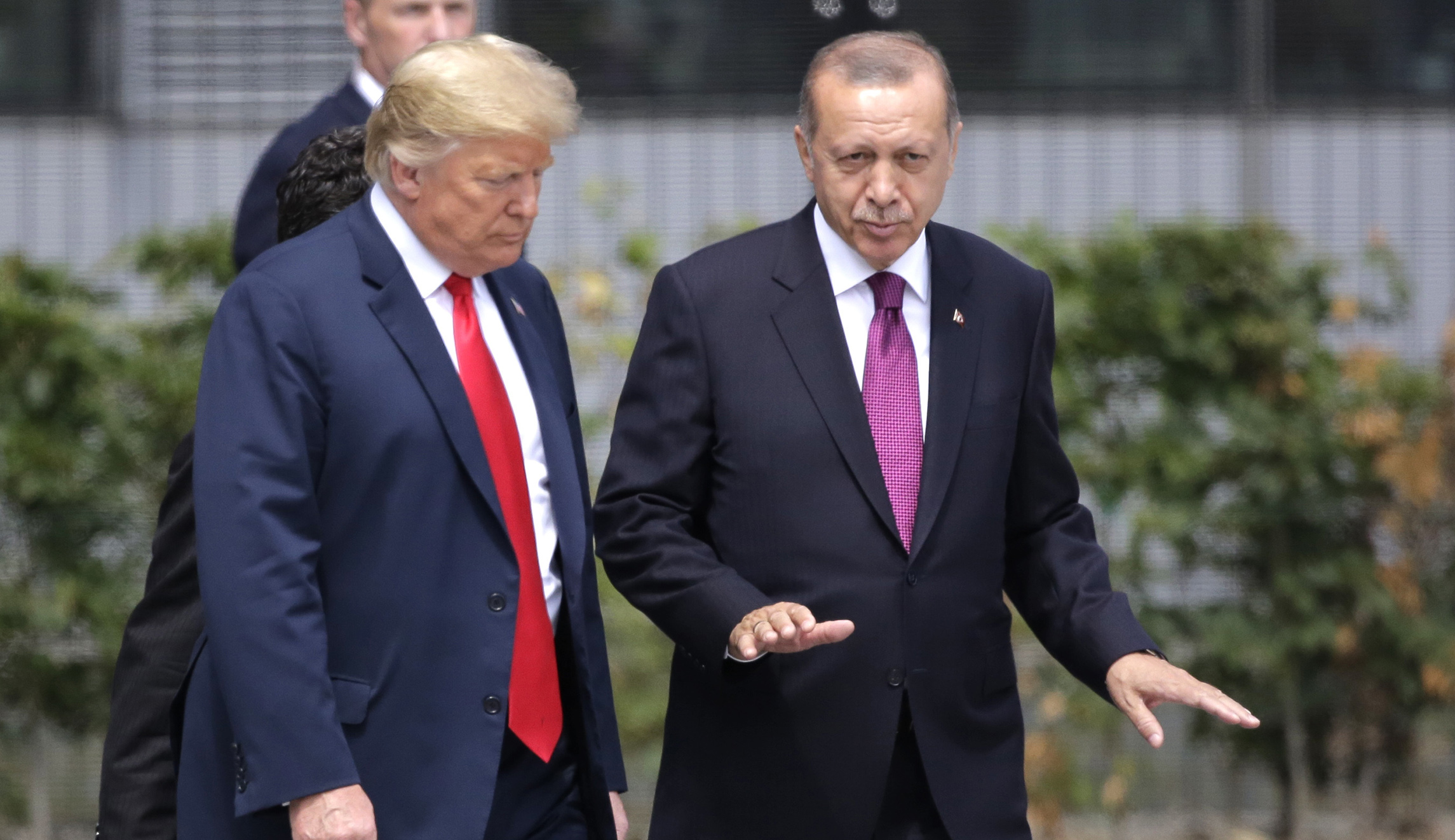 Trump to hold informal talks with leaders of Turkey, South Korea instead of formal meetings