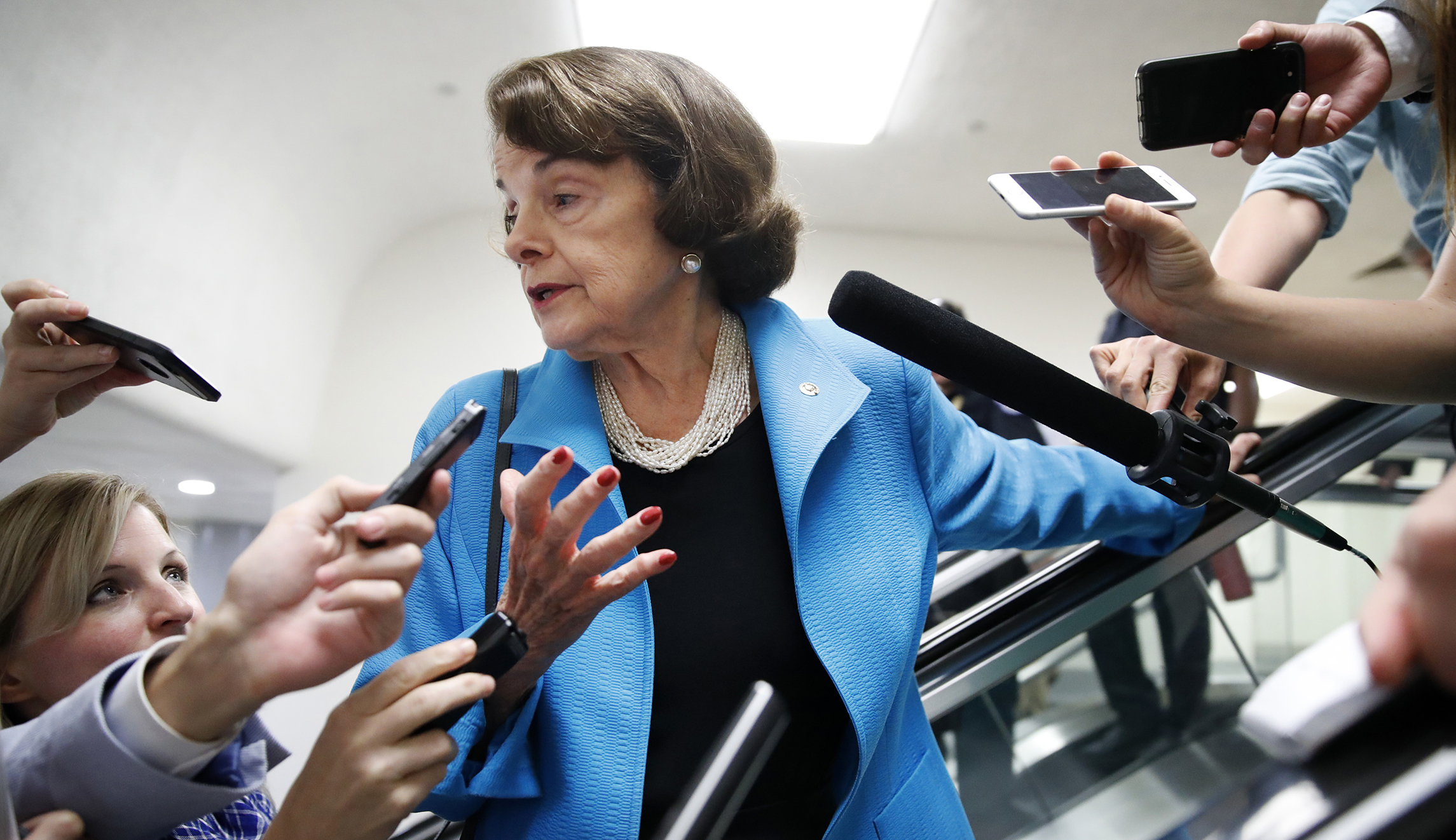 Dems push White House, FBI to reopen Kavanaugh investigation