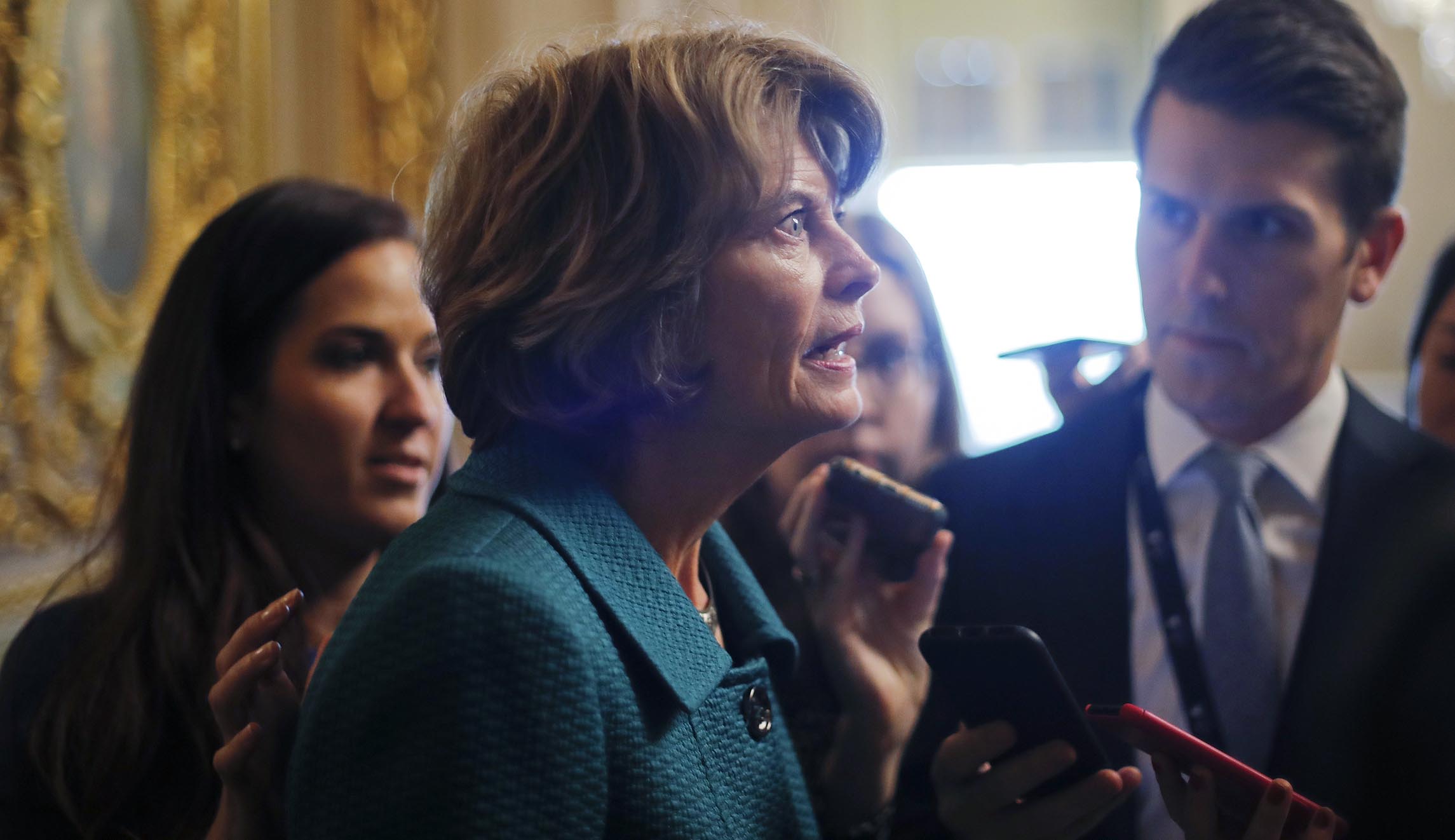 Lisa Murkowski’s office flooded with flowers after she opposes Kavanaugh vote