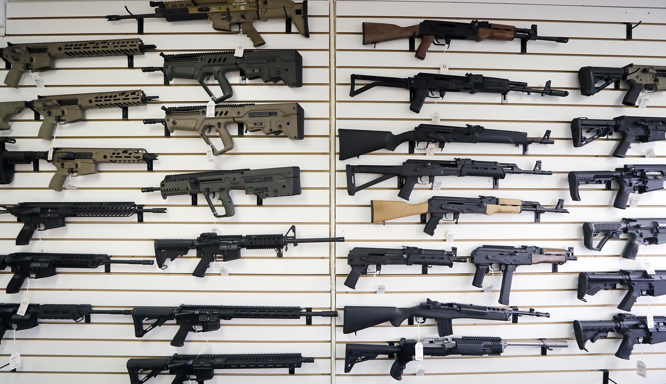 Washington state bans sale of assault rifles to anyone under 21