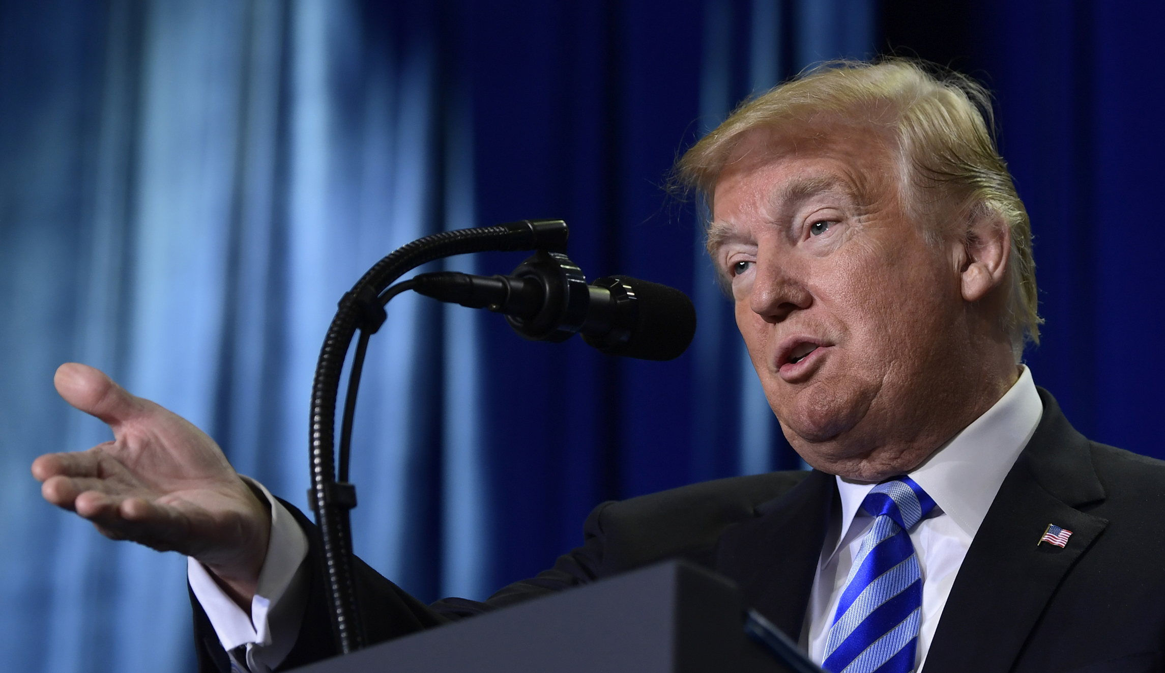 GOP cautious as Trump breaks with conservative orthodoxy with drug-pricing proposal