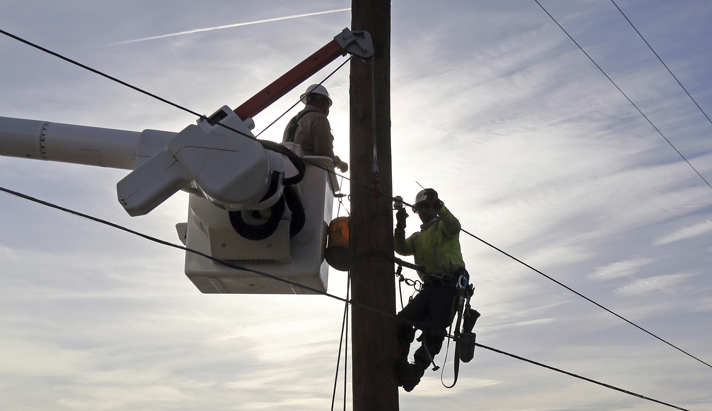 PG&E rallies amid signs of California support in wildfire worries
