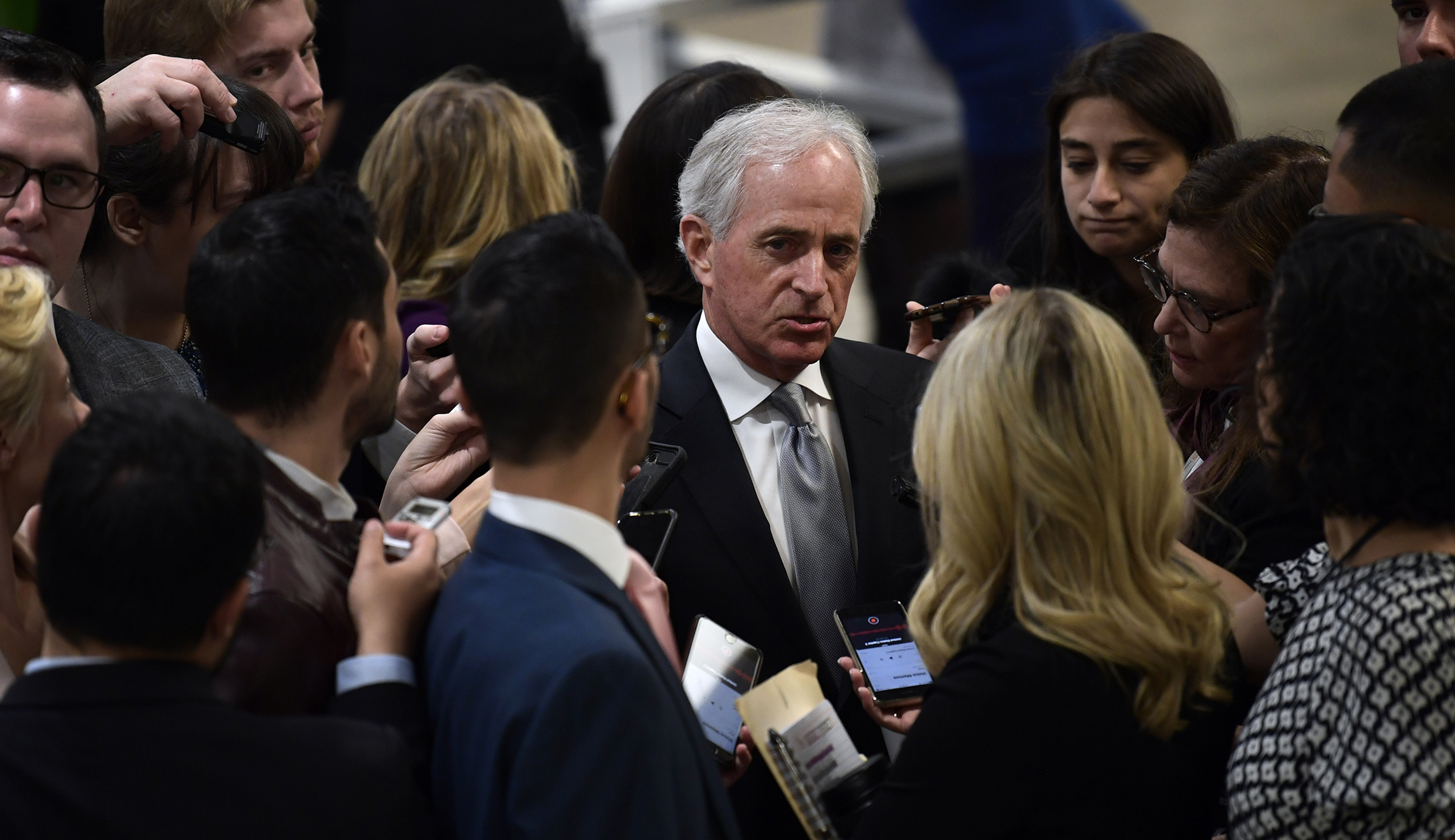 Over Mexican food, Corker urges Pence to sanction Saudi crown prince before Congress acts