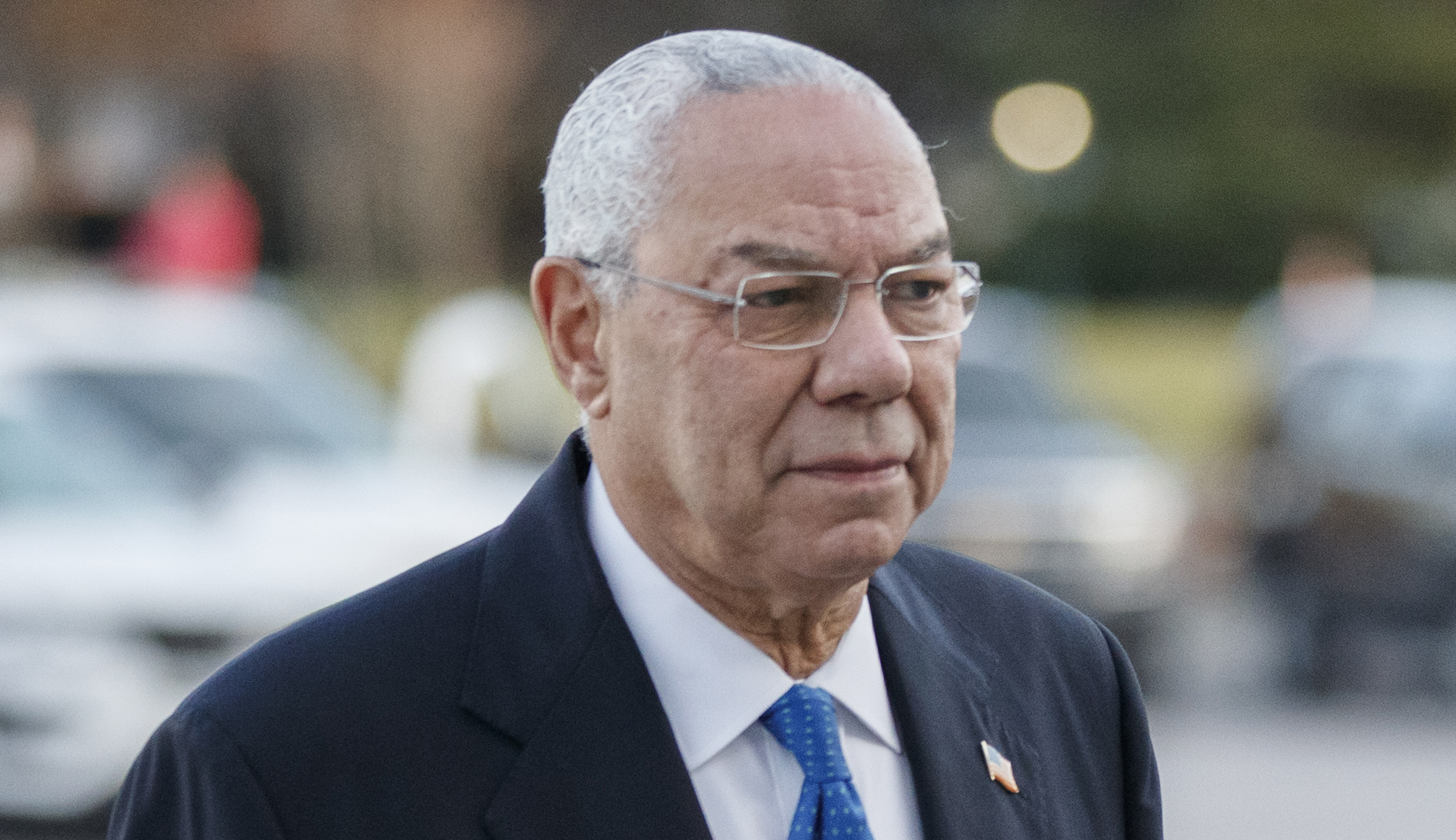 Colin Powell gets car help from man who lost leg in Afghanistan: ‘Let’s just take care of each other’