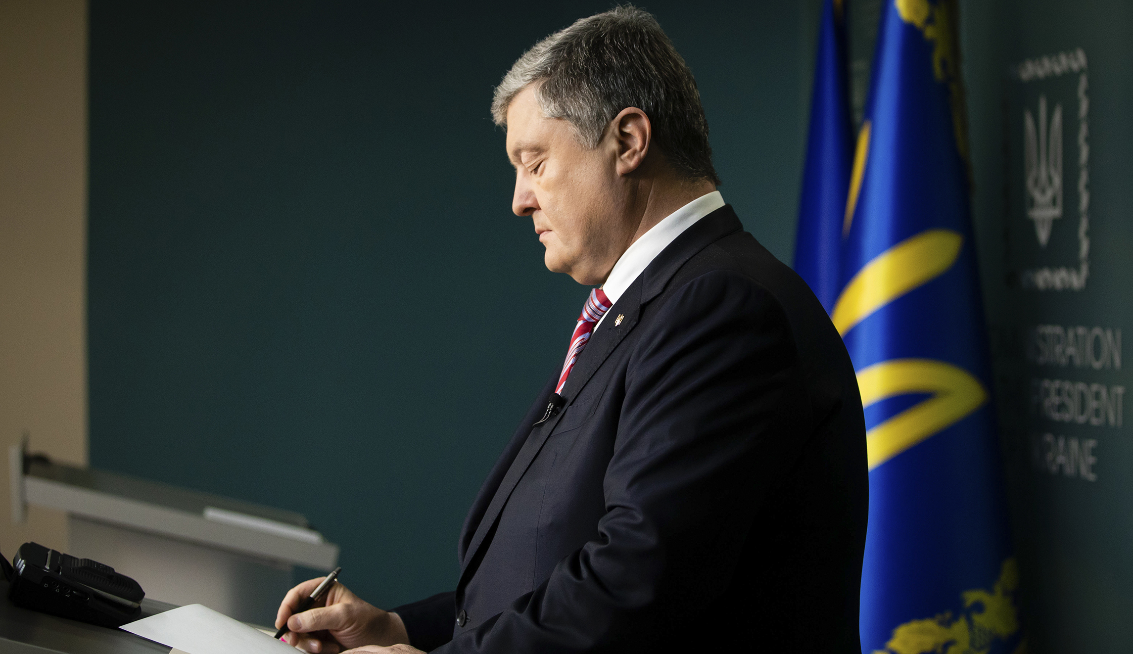Pressure Petro Poroshenko for ignoring Ukraine’s massive corruption problem