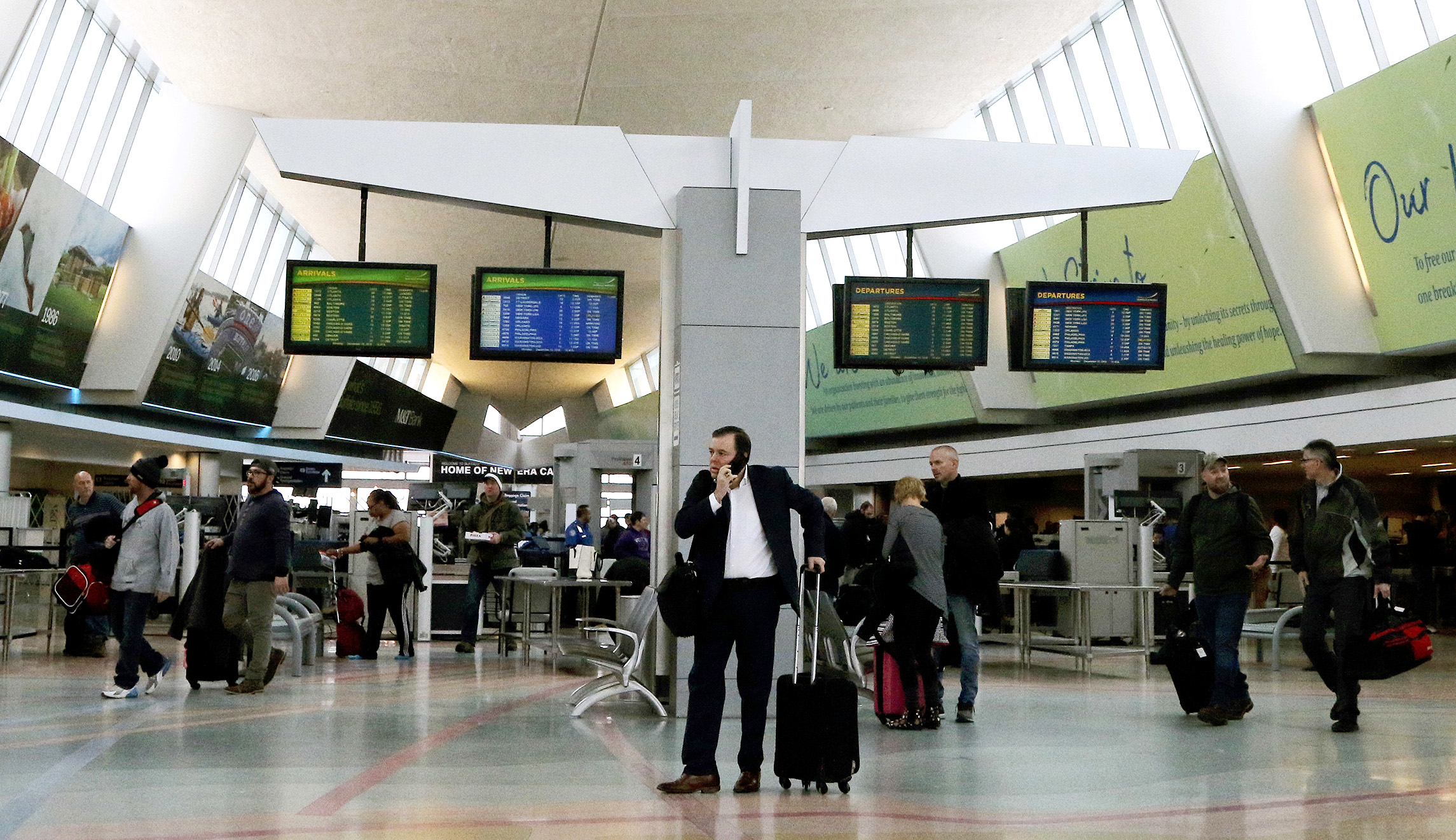 Record number of Americans want to leave country