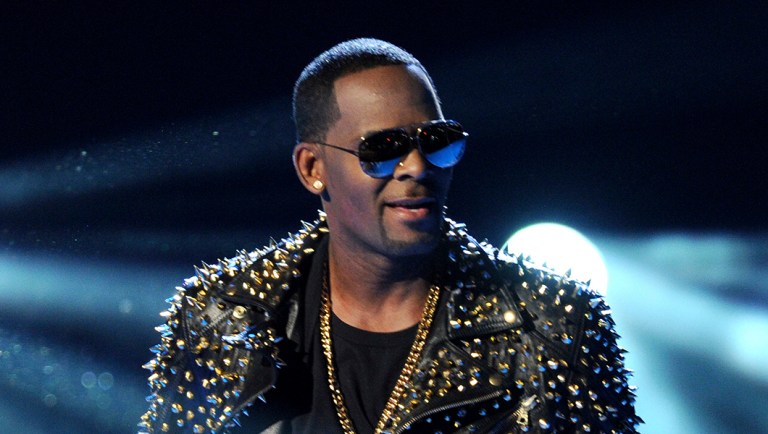 FILE - In this June 30, 2013 file photo, R. Kelly performs at the BET Awards in Los Angeles.
