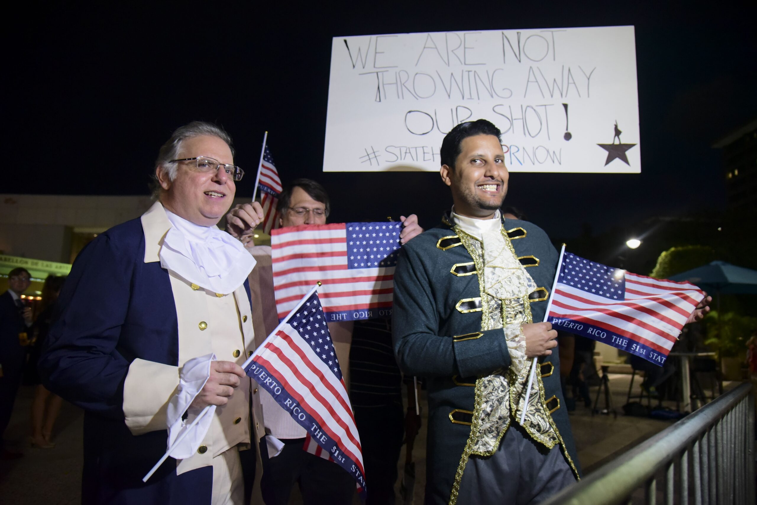 30 Democrats in Puerto Rico with 109 lobbyists for weekend despite shutdown