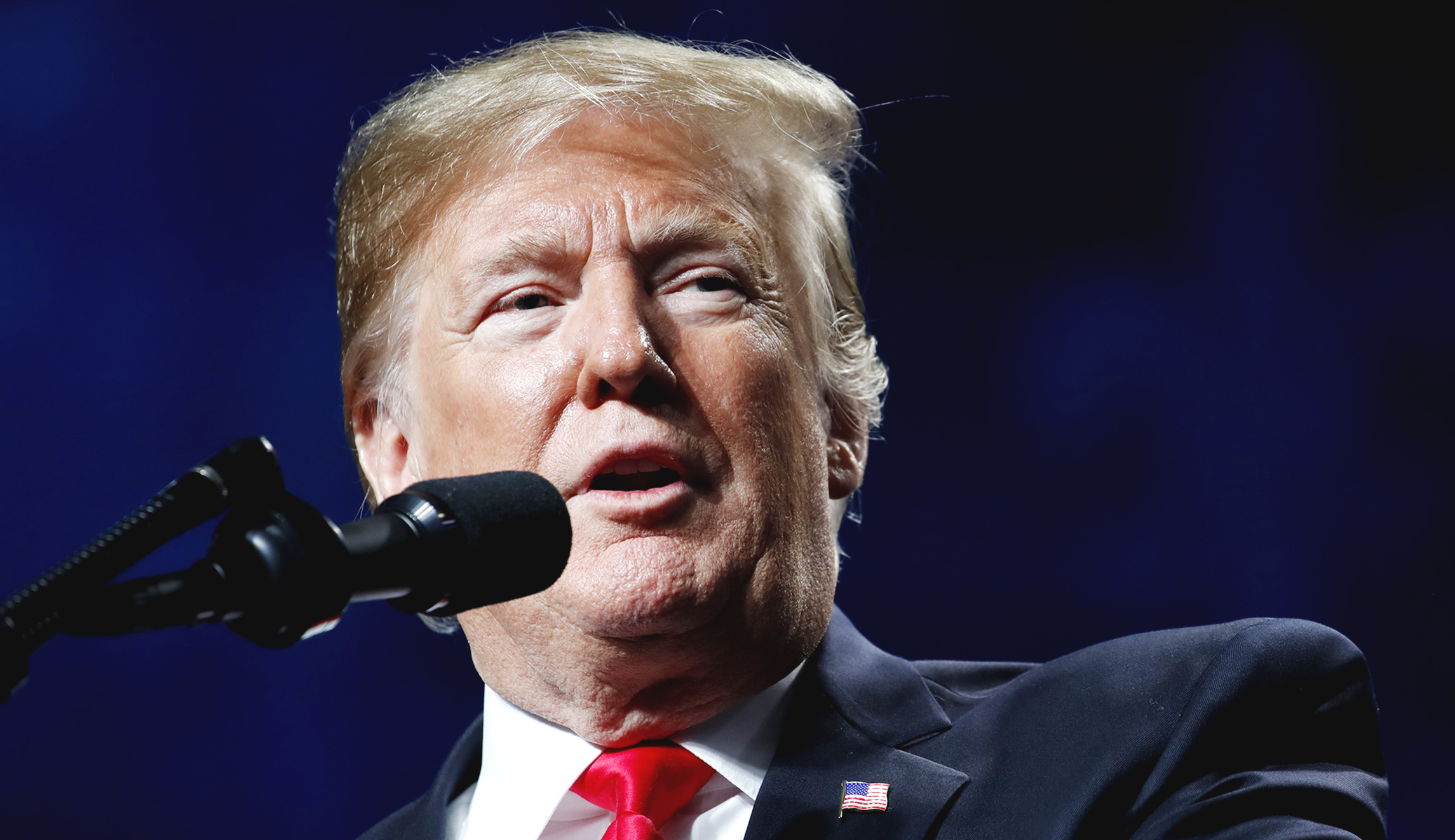 With wall fight, Trump finally learns message discipline