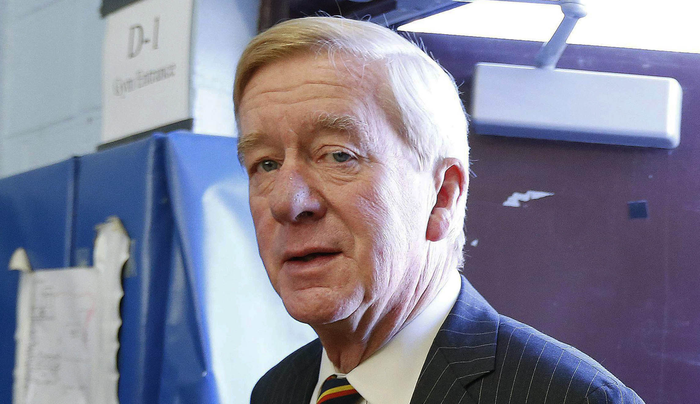 Bill Weld: Trump committed treason, let’s string him up