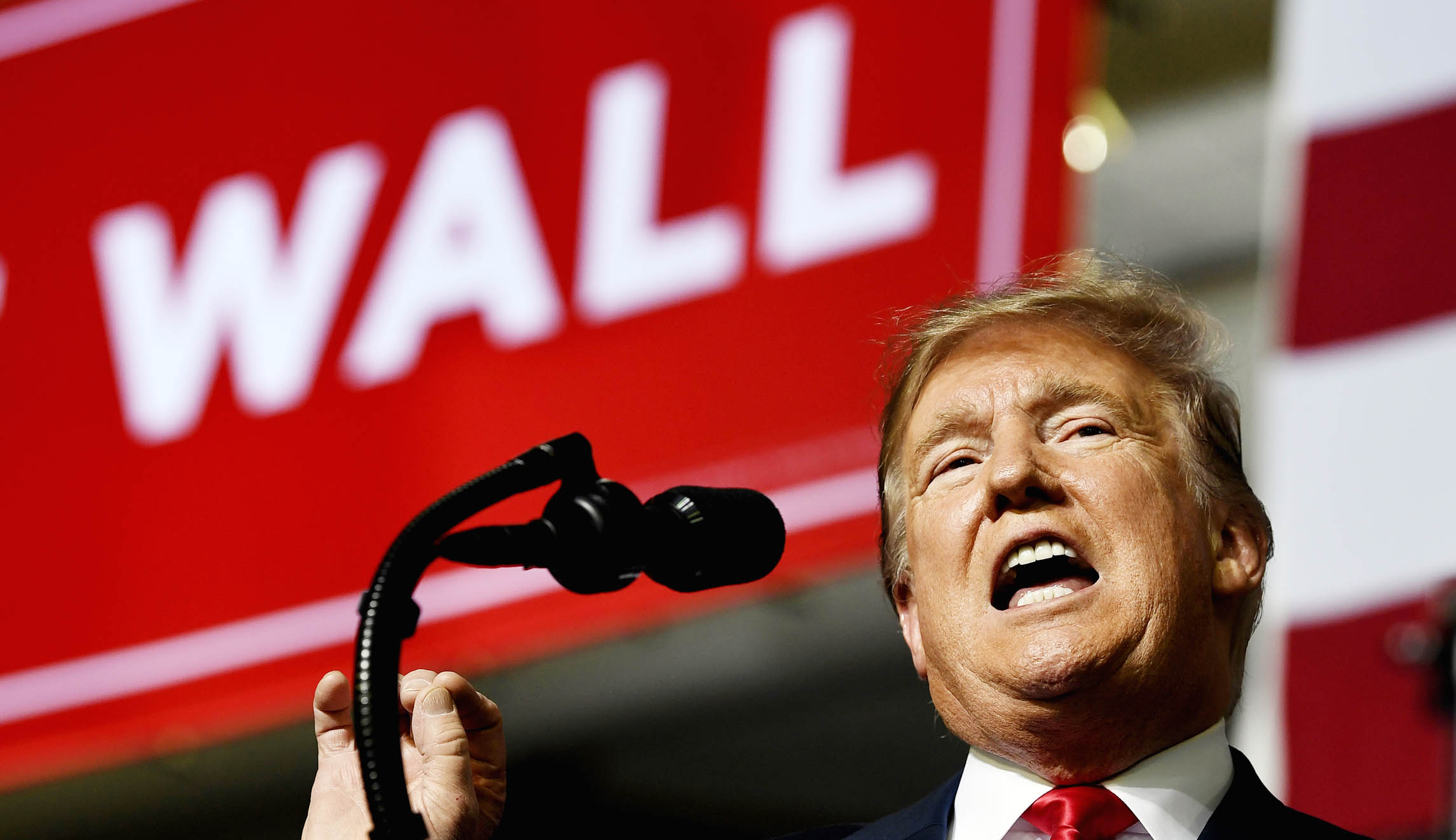 Weekly Trump report card: Emergency wall move divides the country