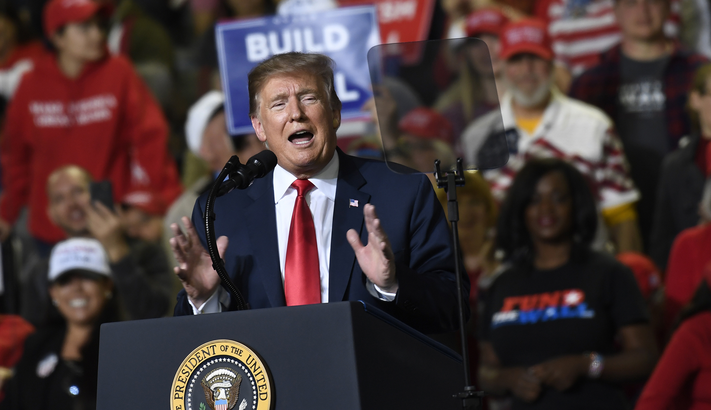 White House reporters condemn attack on BBC cameraman at Trump rally
