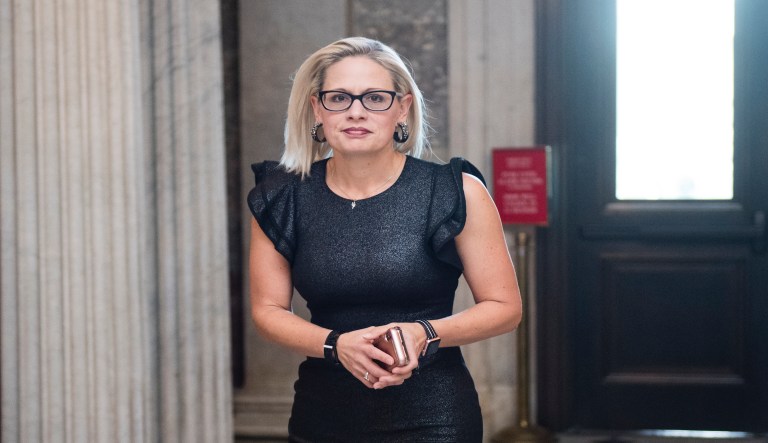 Sen. Kyrsten Sinema pressures Senate to put body cams on border officers