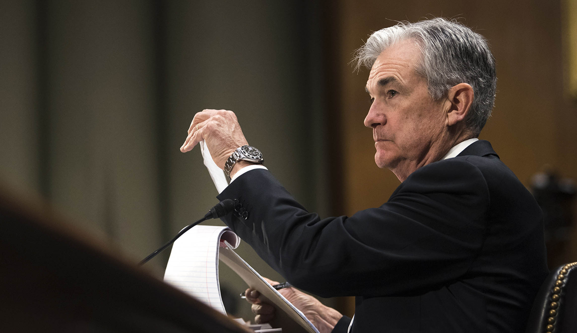 Powell calls for returning focus to the federal debt