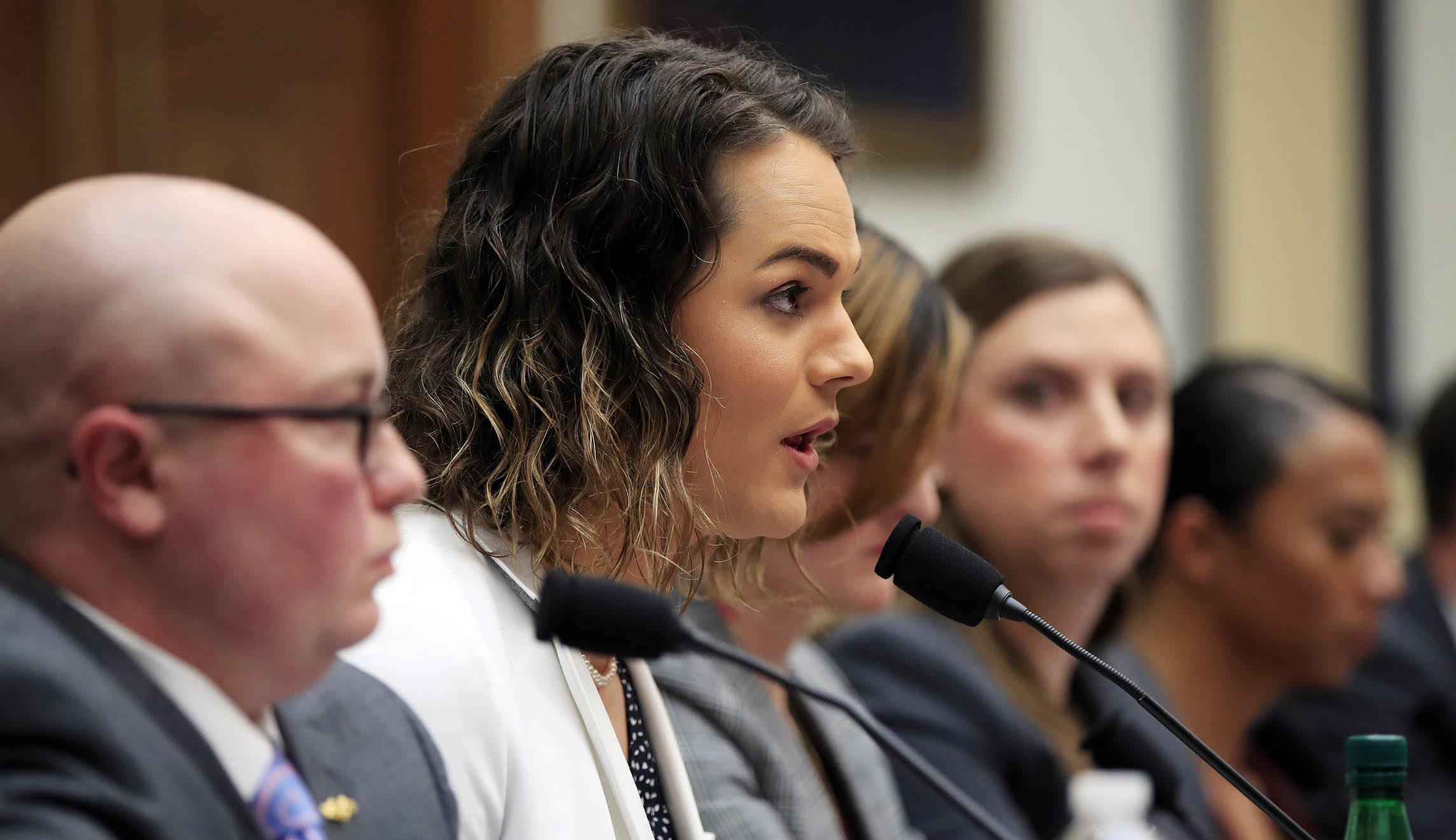 Pentagon tells currently serving transgender troops they can stay