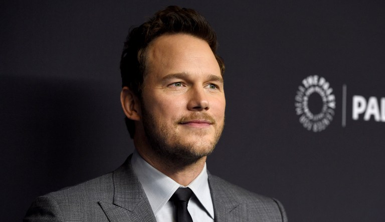 Chris Pratt arrives at an event.