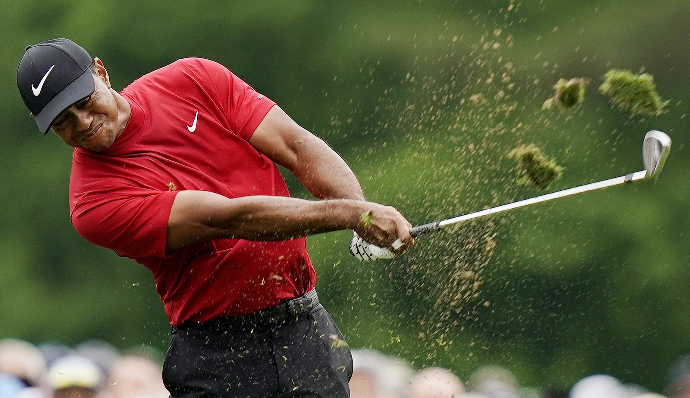 Auction of Tiger Woods’s clubs continues despite authenticity concerns
