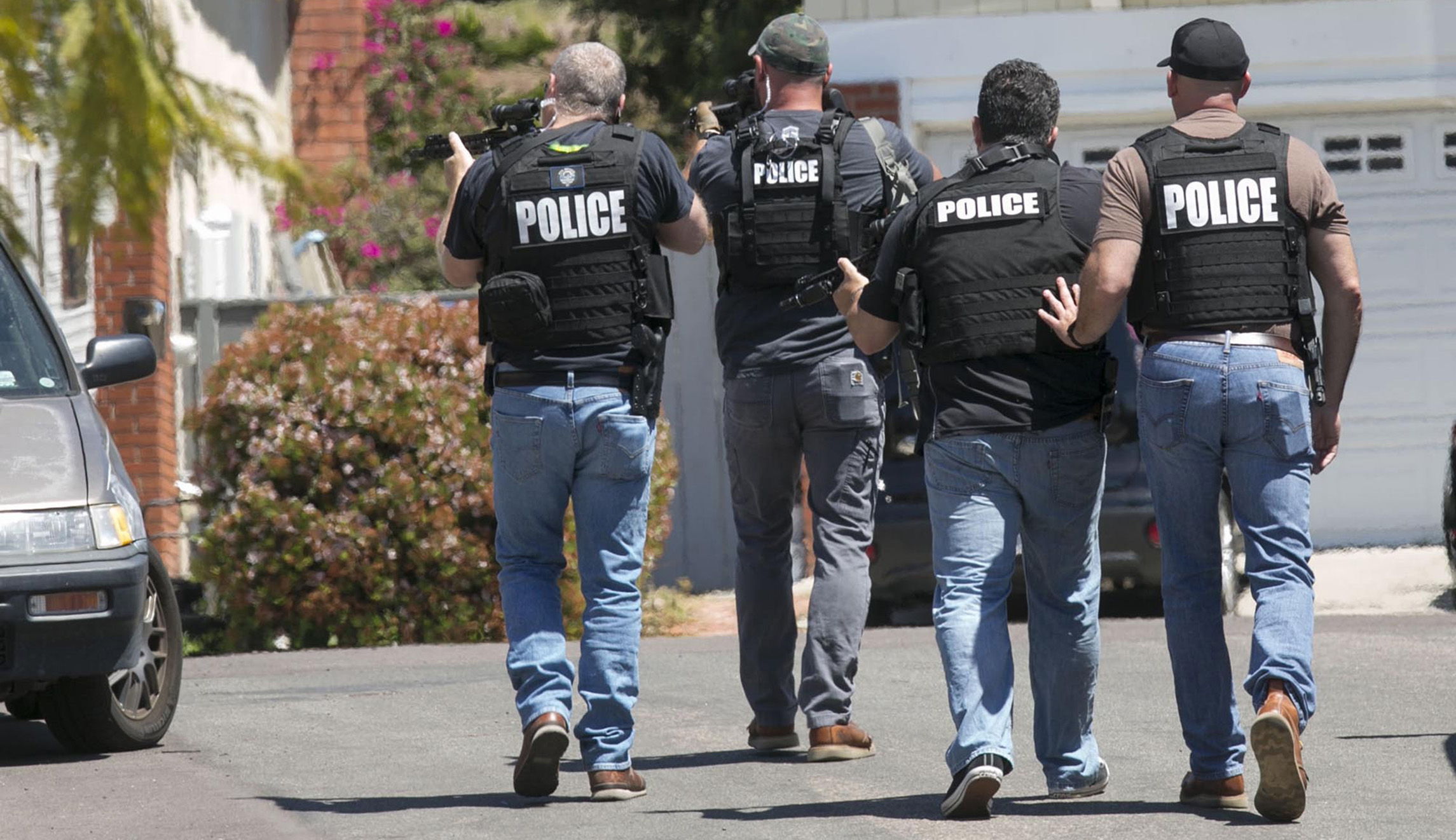 California police investigate hate-filled 8chan manifesto that could link synagogue shooting to mosque attack