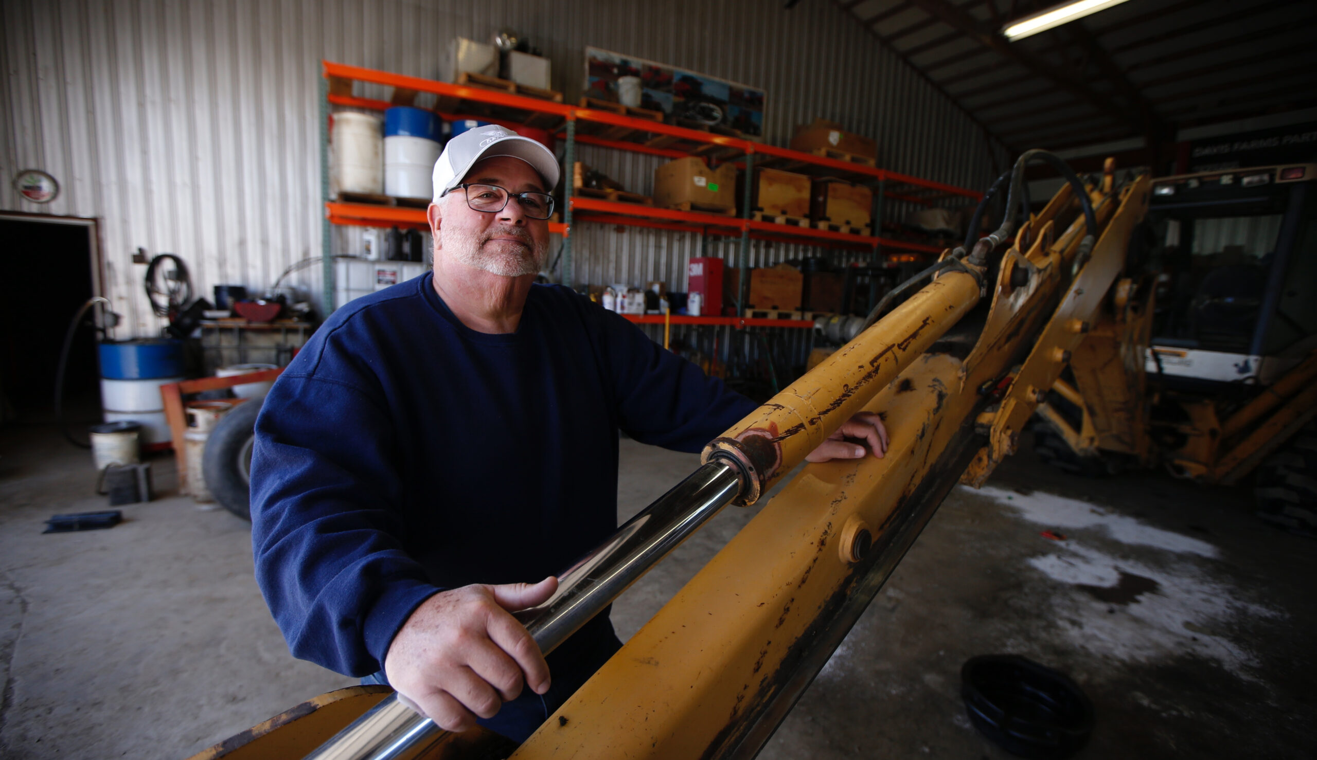 White House to meet with farmers hurt by trade war with China