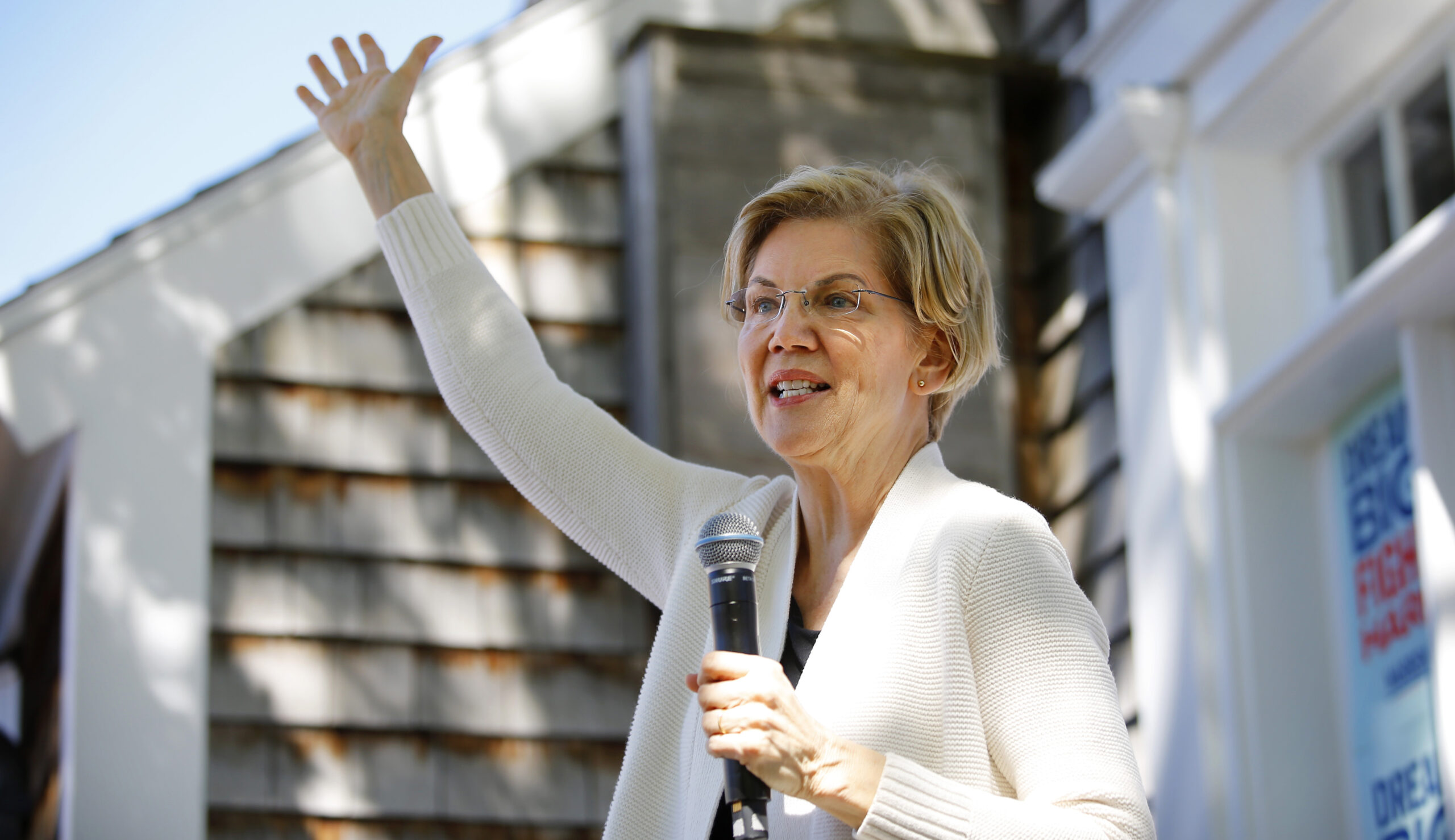 Elizabeth Warren is climbing in polls, and it may be because of her plan to cancel student loan debt
