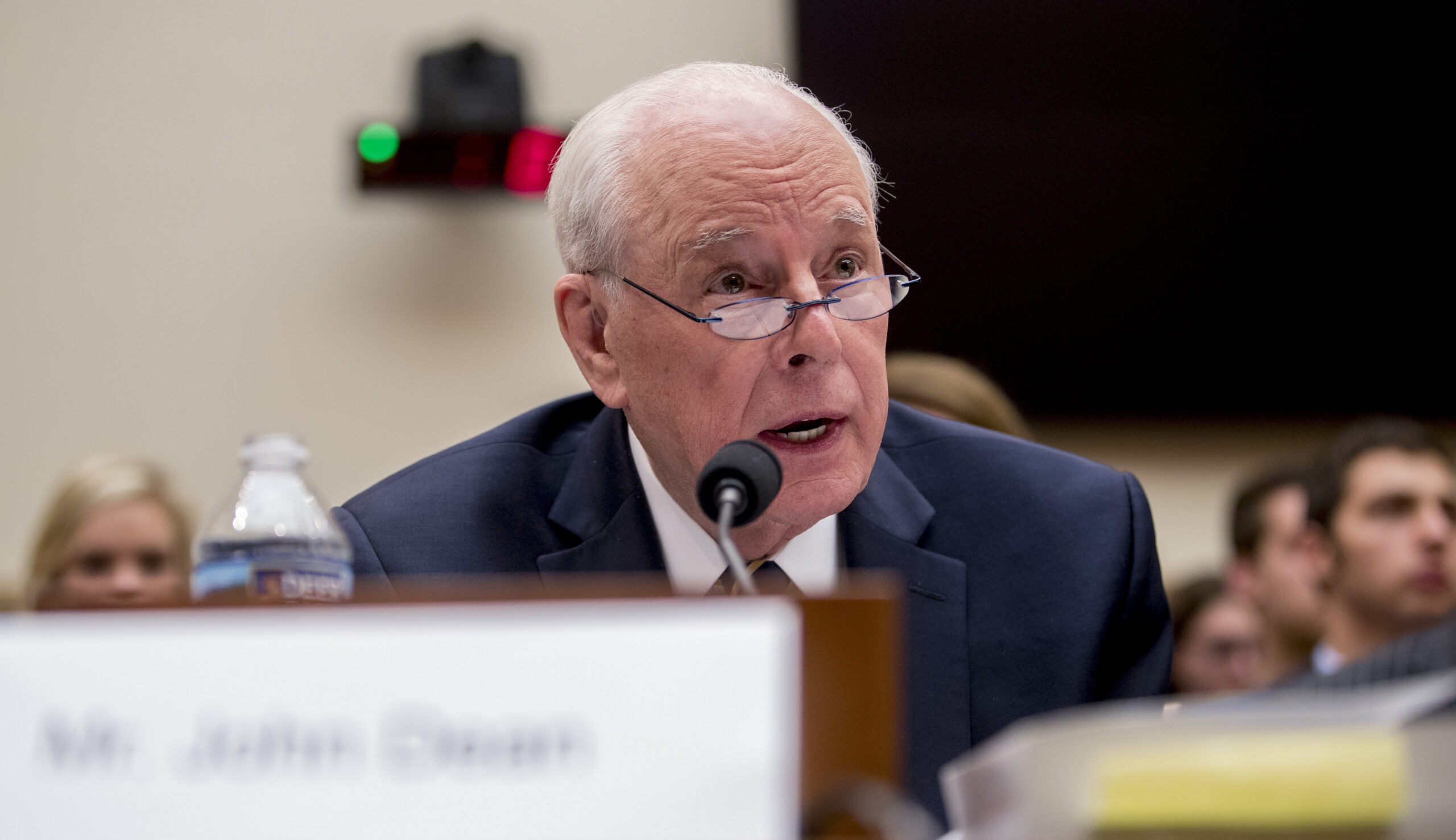 Audience laughs at Watergate attorney John Dean’s answer to Jim Jordan grills