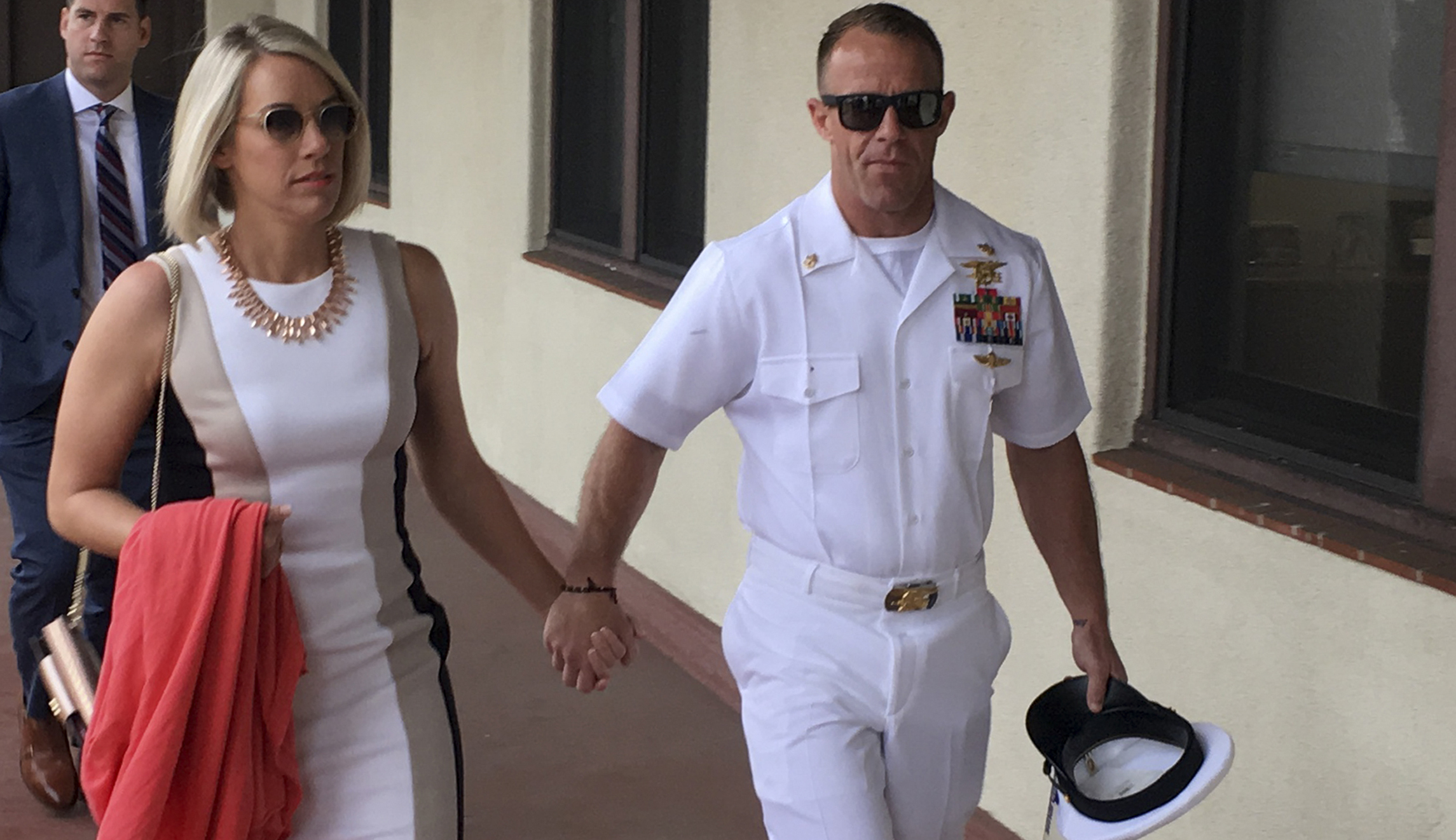 Navy confirms Eddie Gallagher will retire with rank and SEAL Trident