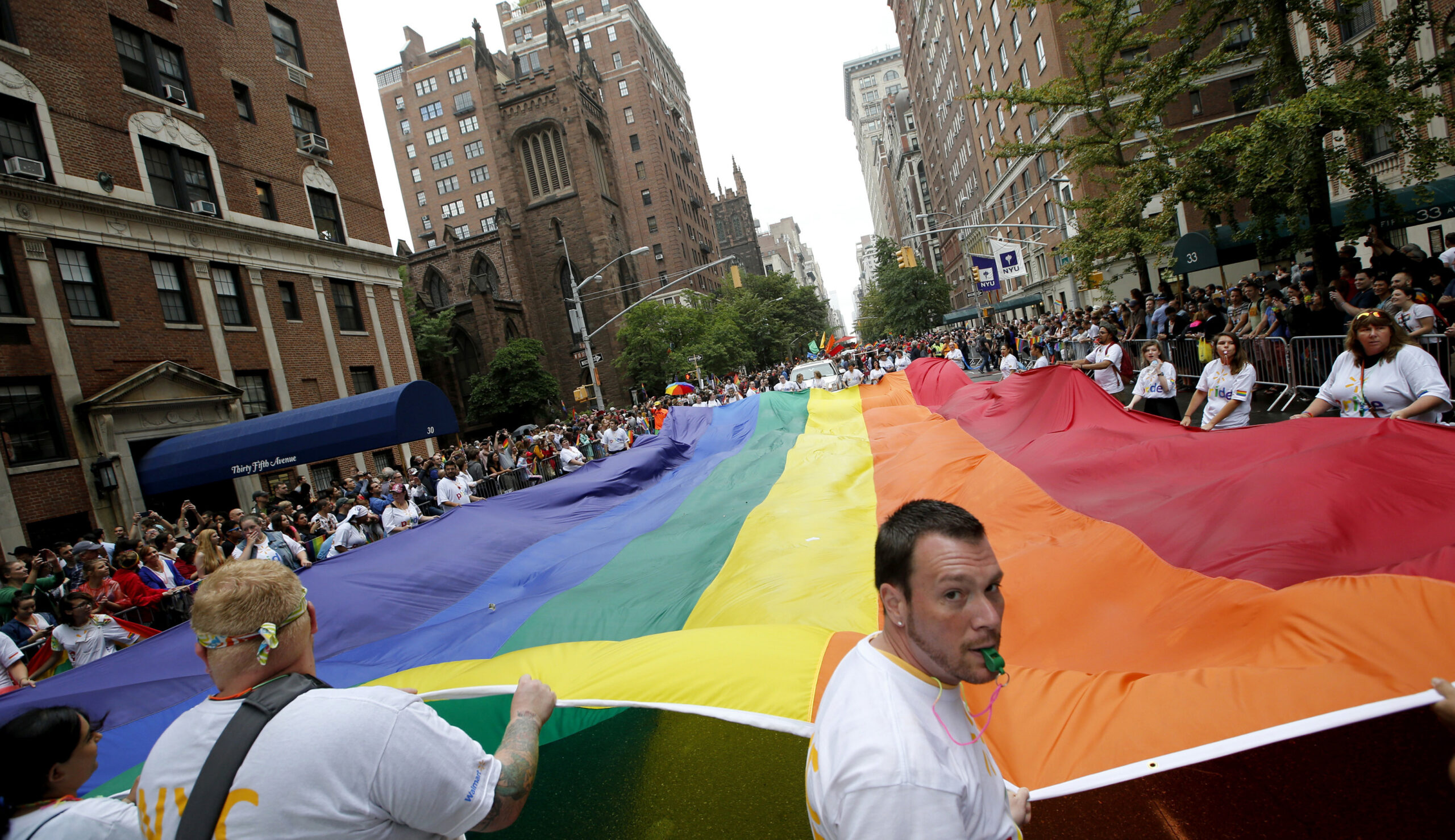 Americans think 1-in-4 are gay or lesbian, five times reality