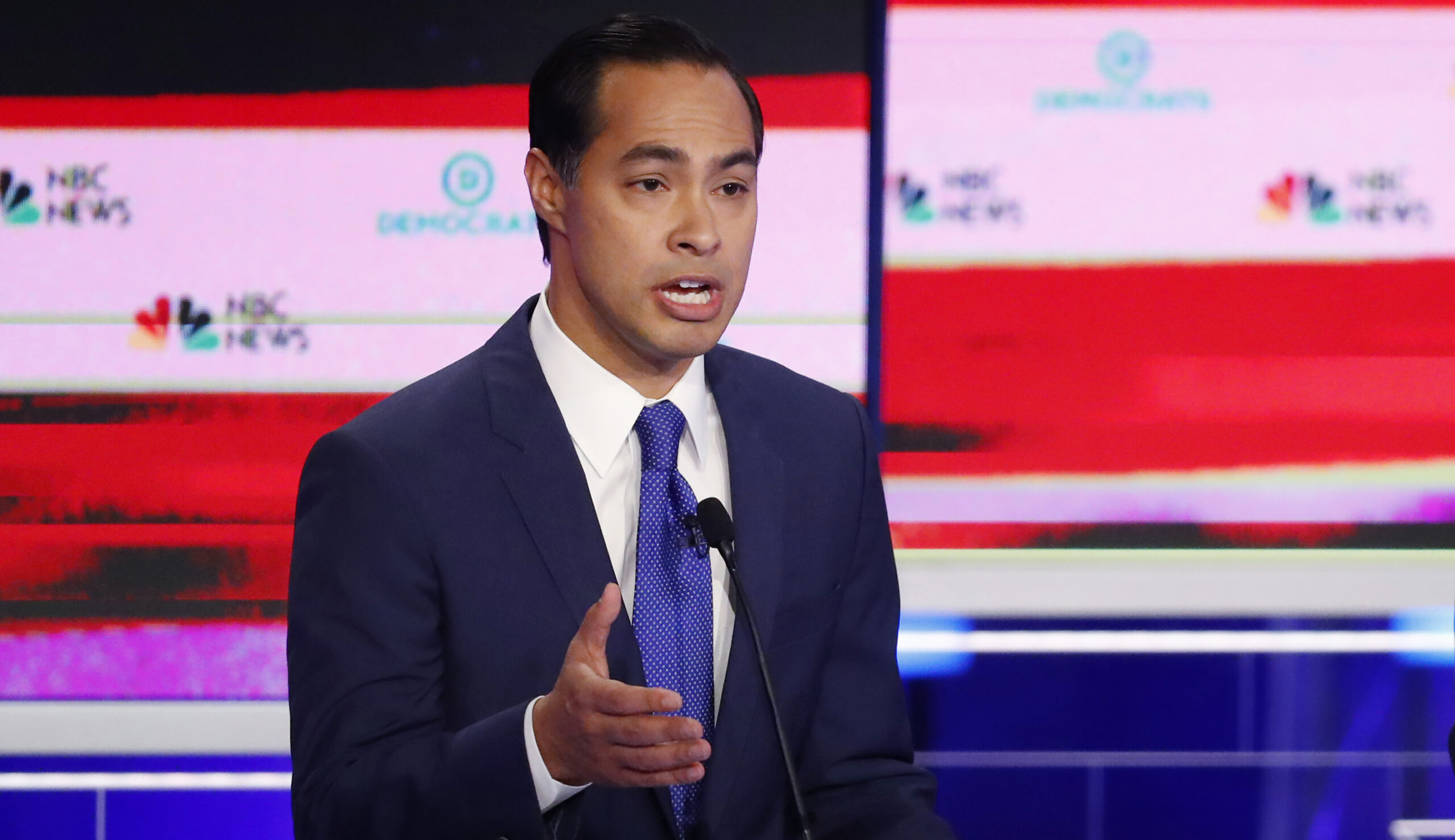 Julián Castro: Saying I’m for open borders is a ‘right-wing talking point’