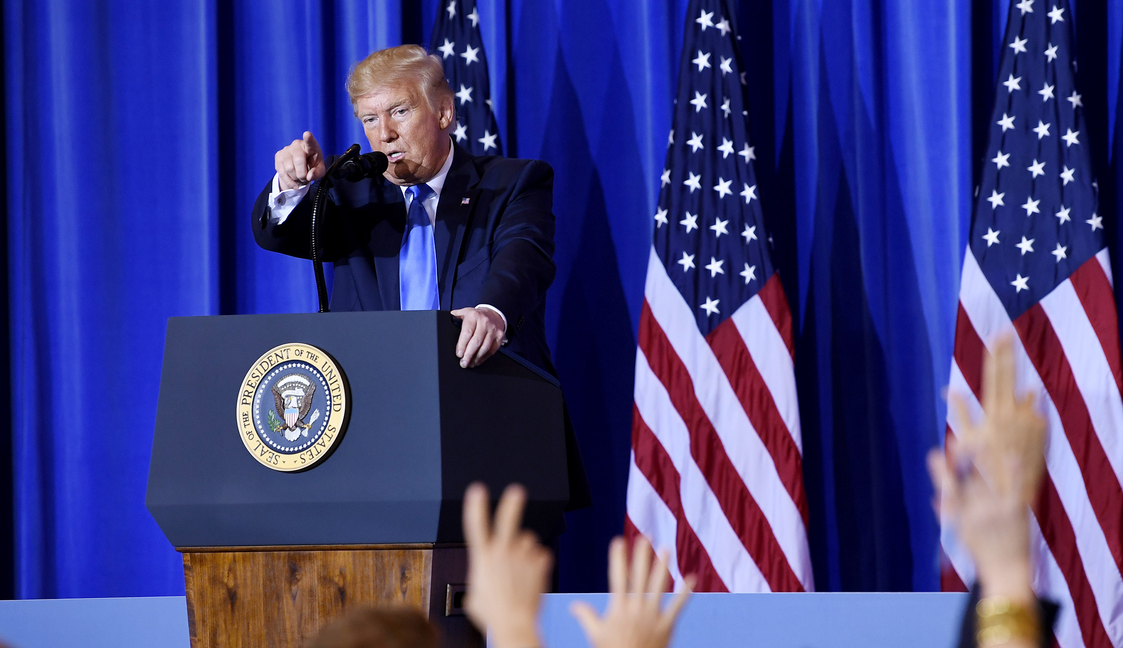 How should Republicans treat the press?