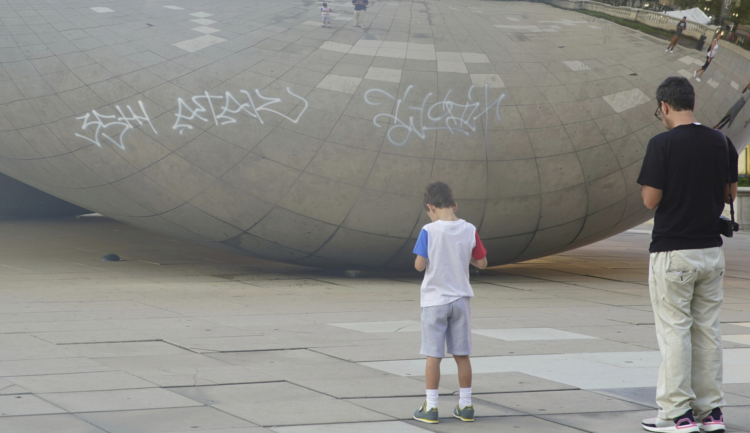 7 arrested after the popular Chicago tourist destination “Bean” was vandalized